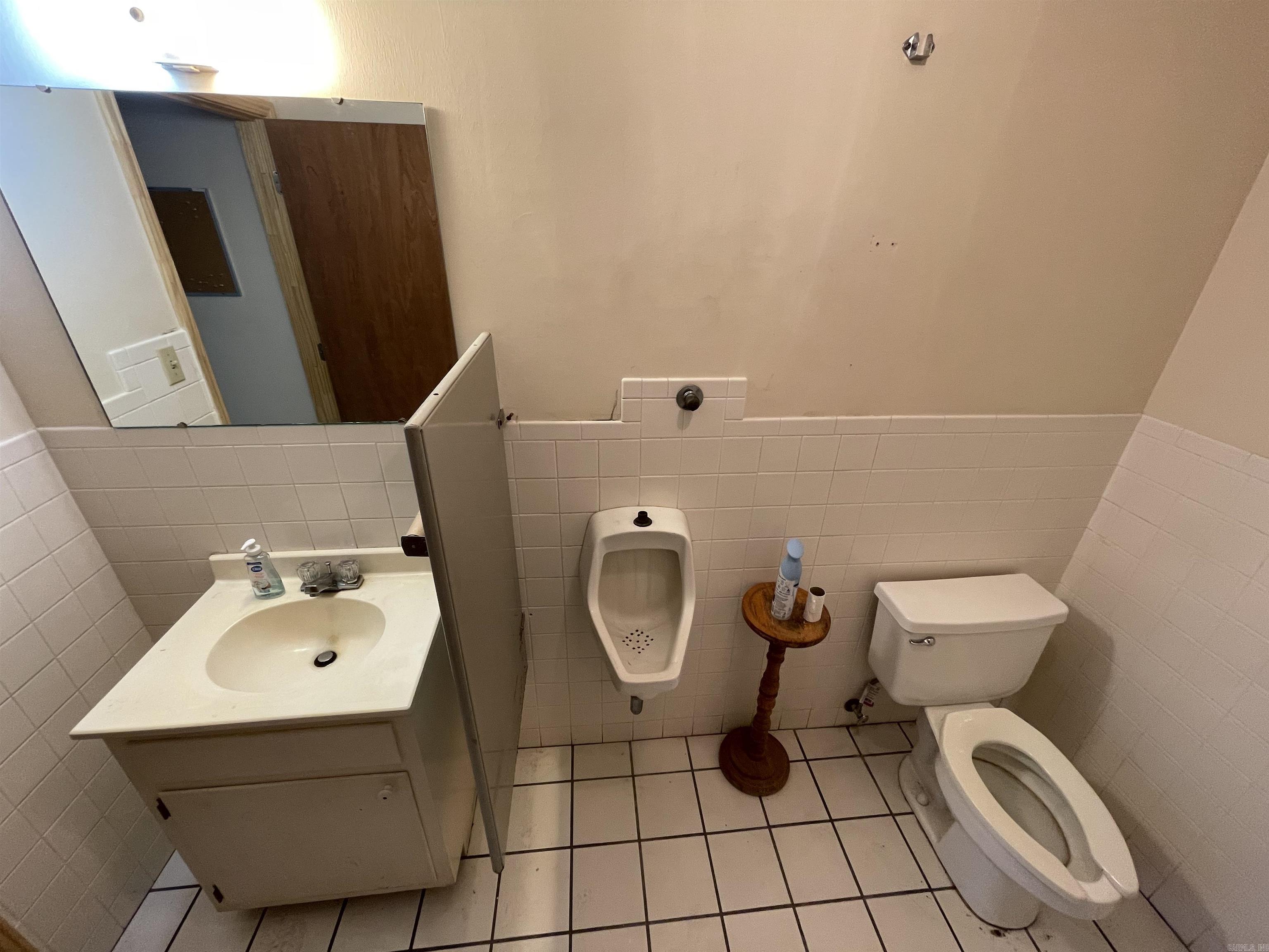 1301 E Martin Property Photo 17