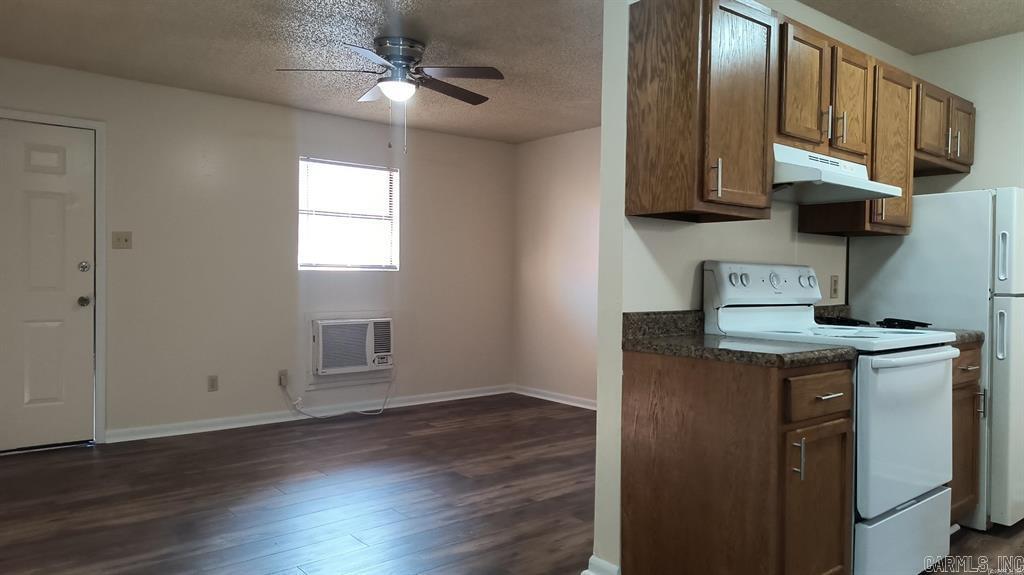 3720 Miramar Drive Property Photo 5