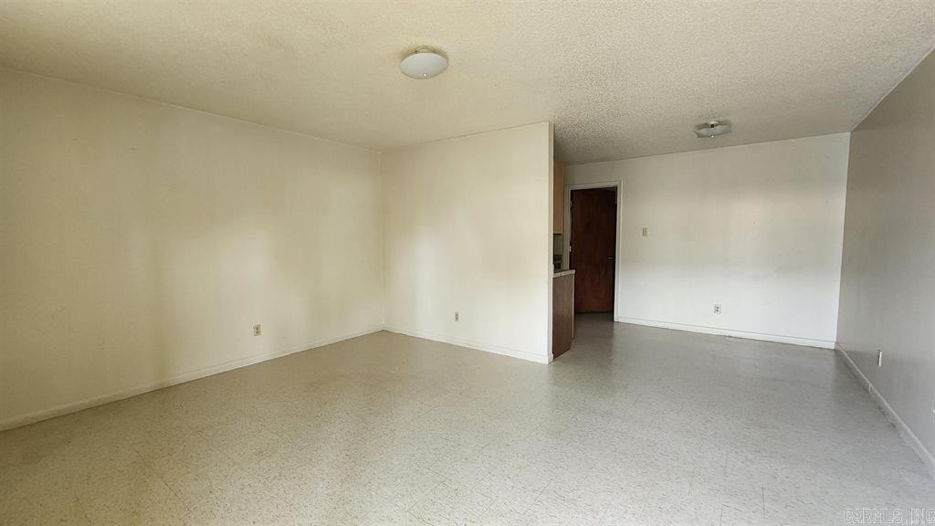 3720 Miramar Drive Property Photo 8