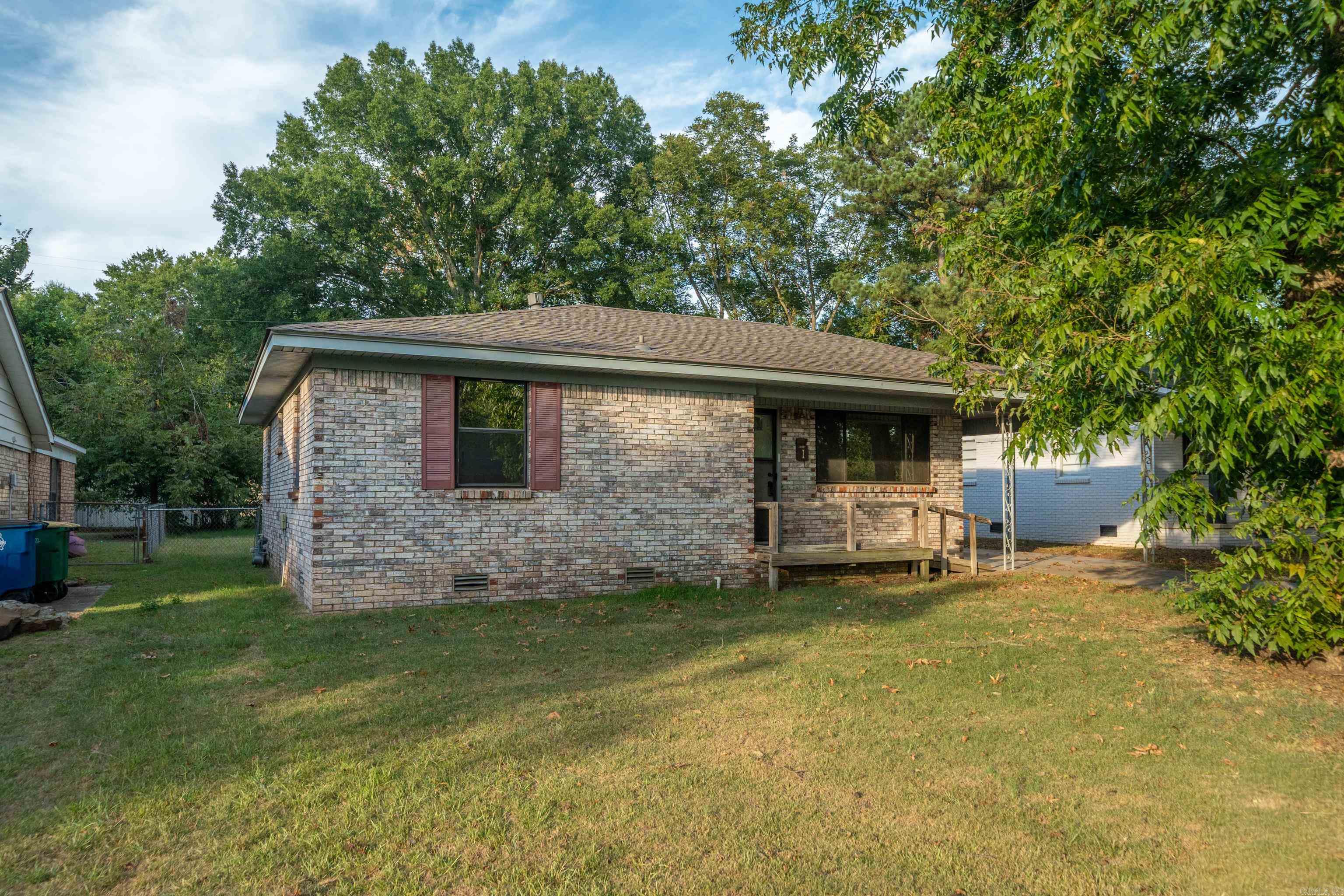6613 Stonehedge Road Property Photo 2