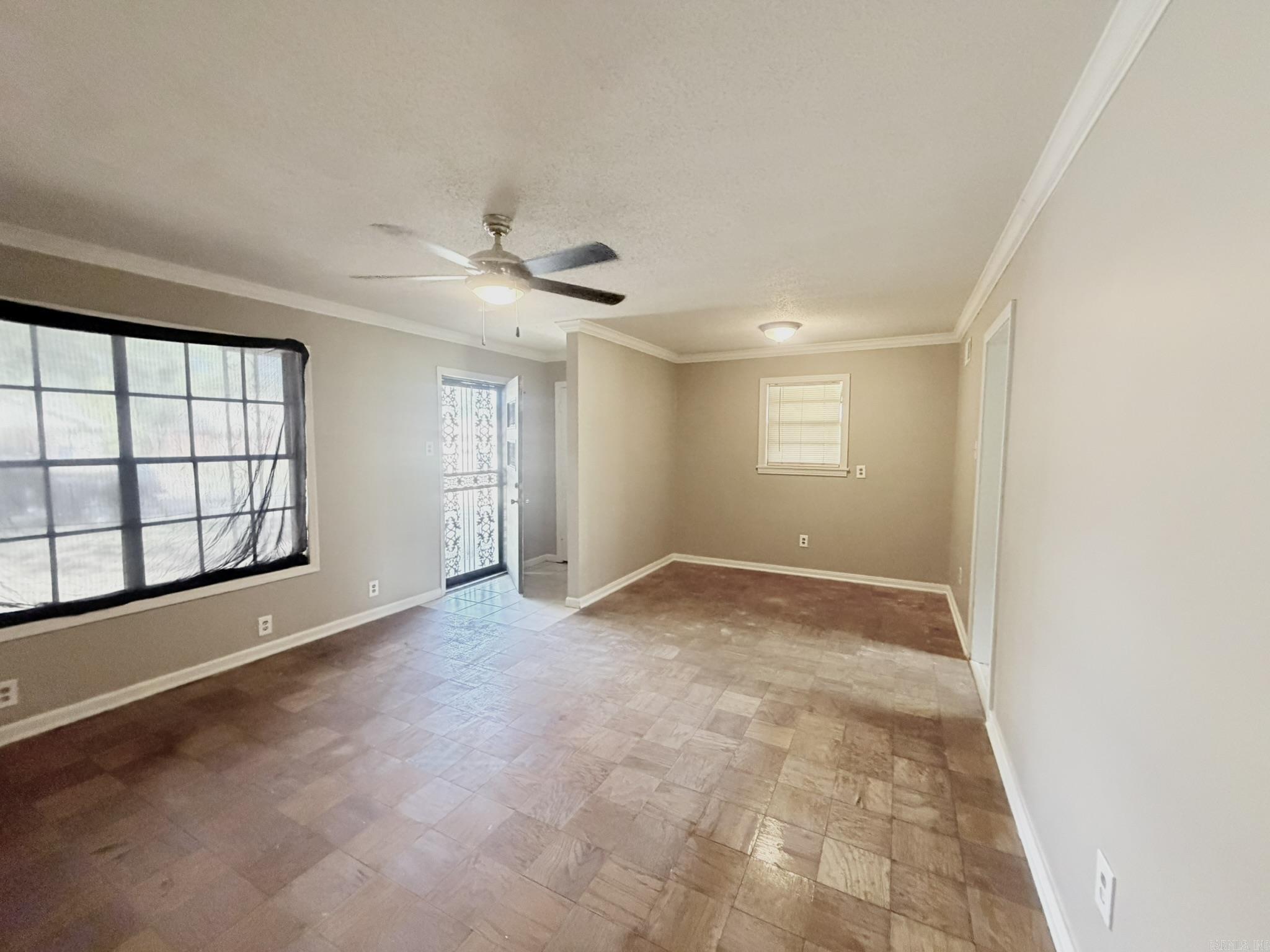 820 Dover Road Property Photo 2