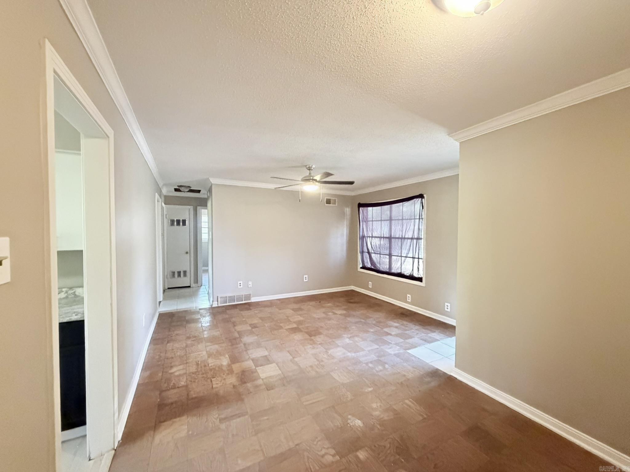 820 Dover Road Property Photo 3