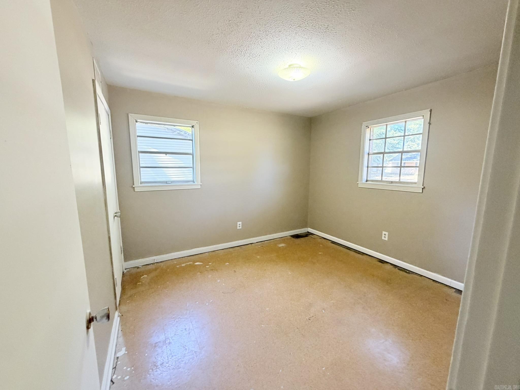820 Dover Road Property Photo 7
