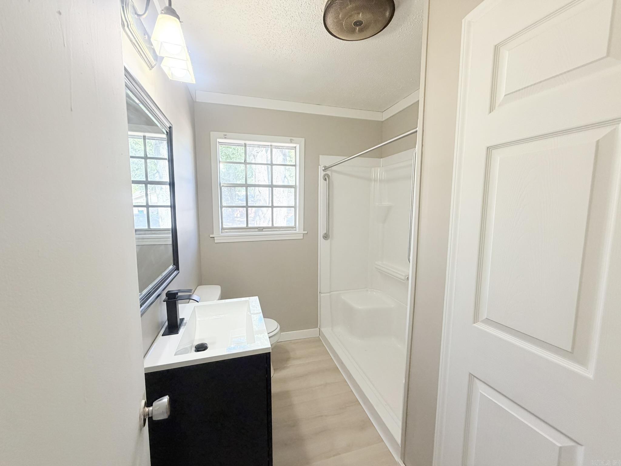 820 Dover Road Property Photo 8