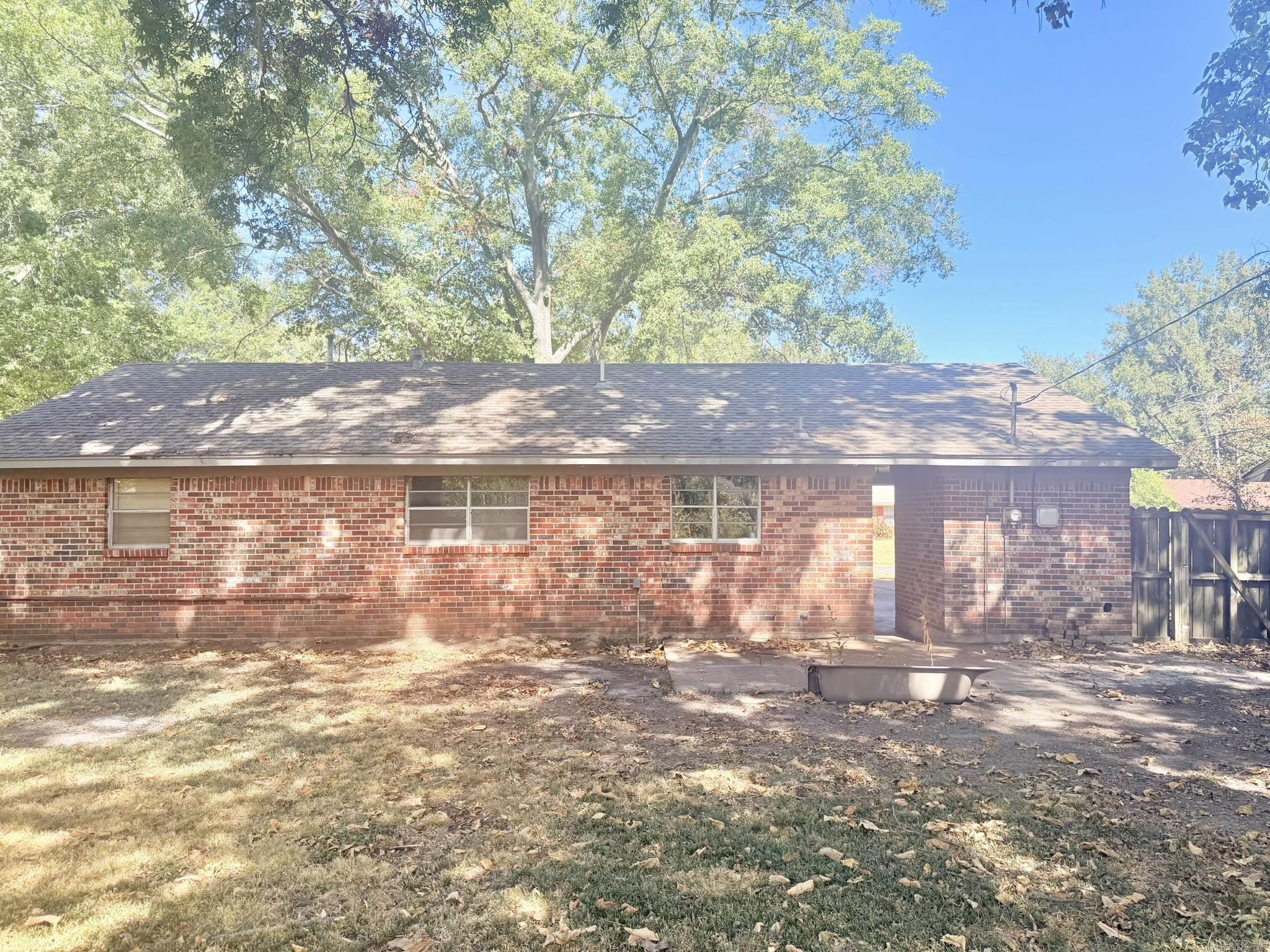 820 Dover Road Property Photo 12