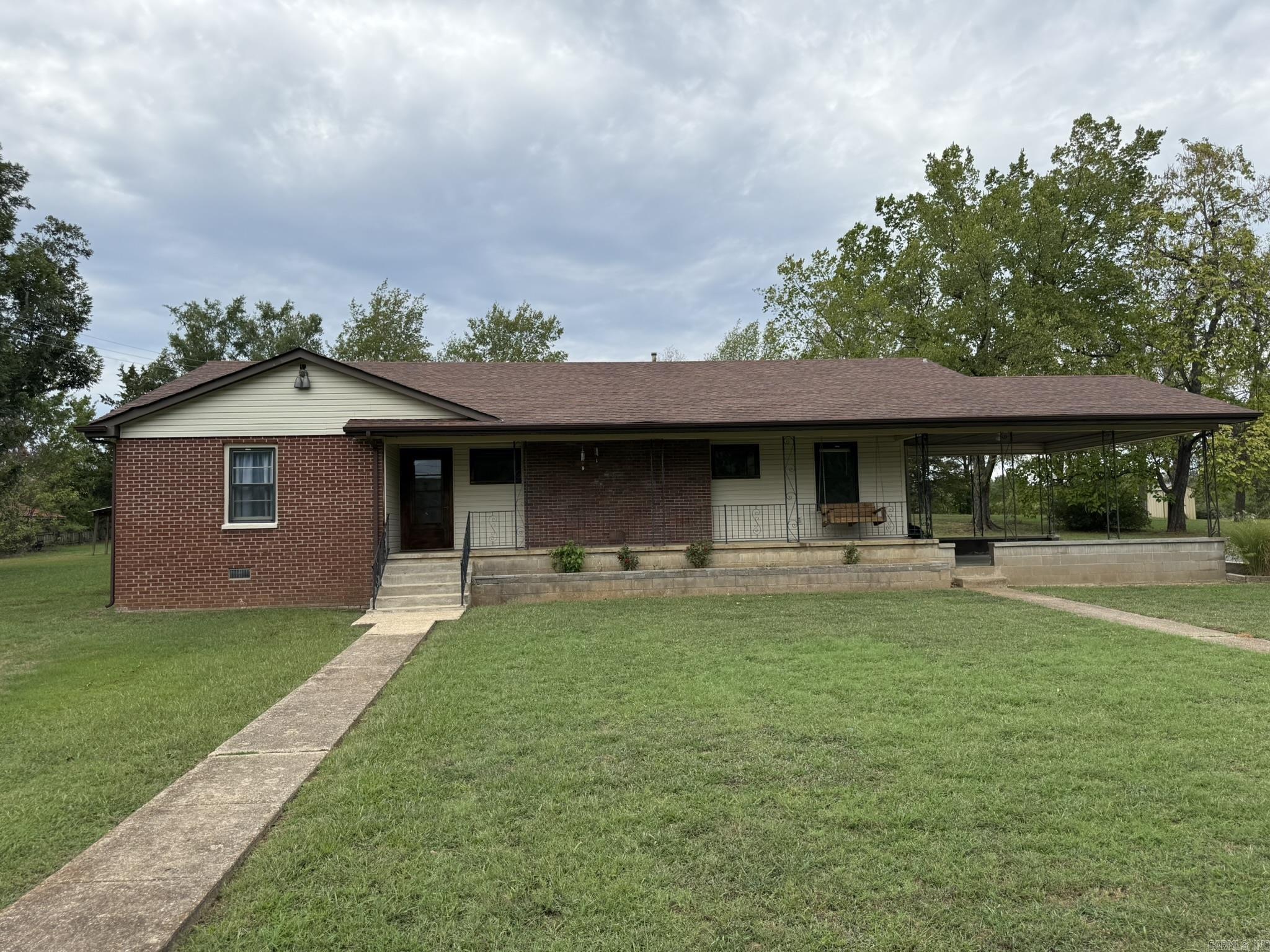 206 Pecan Street Property Photo 2