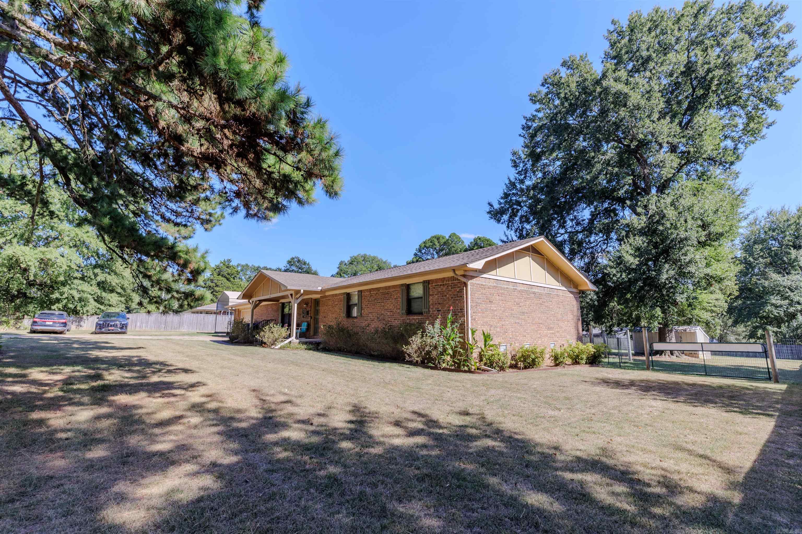 137 Highway 300 Property Photo 3