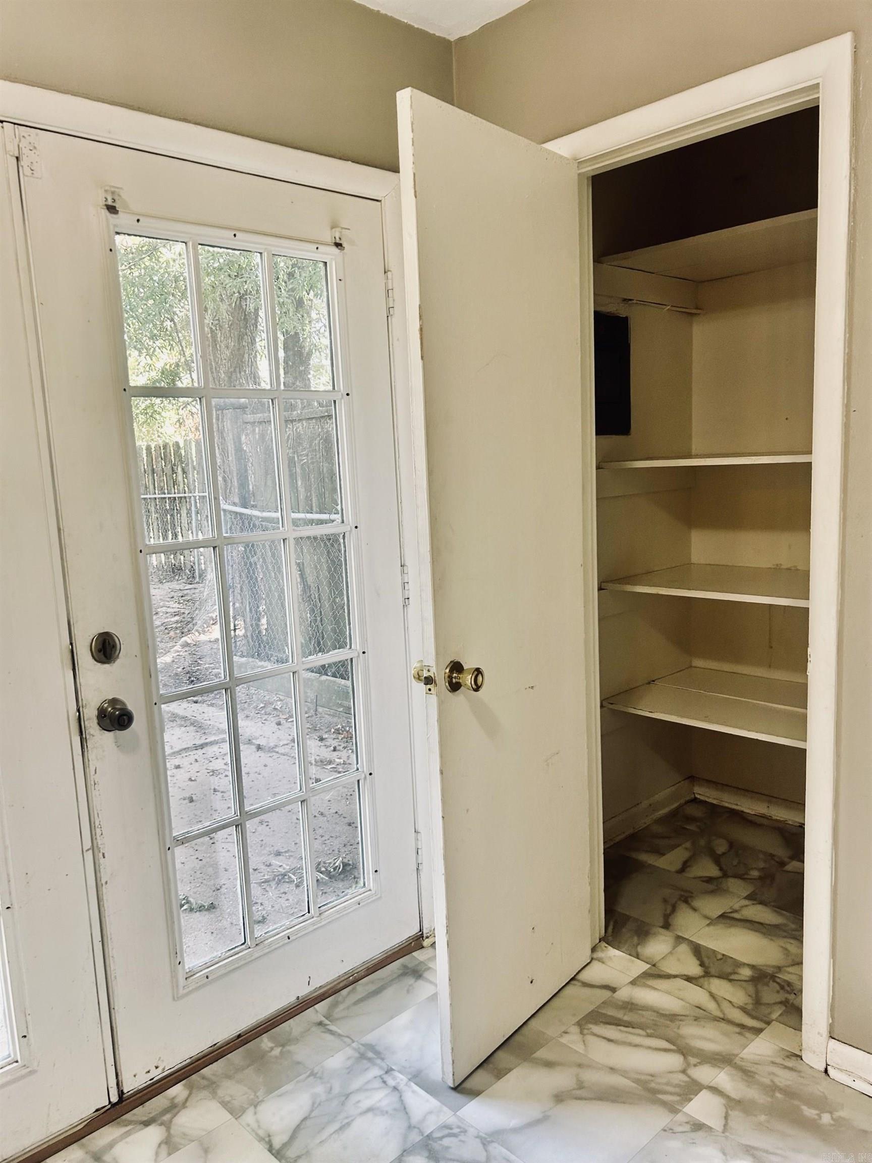 1305 Collins Drive Property Photo 5