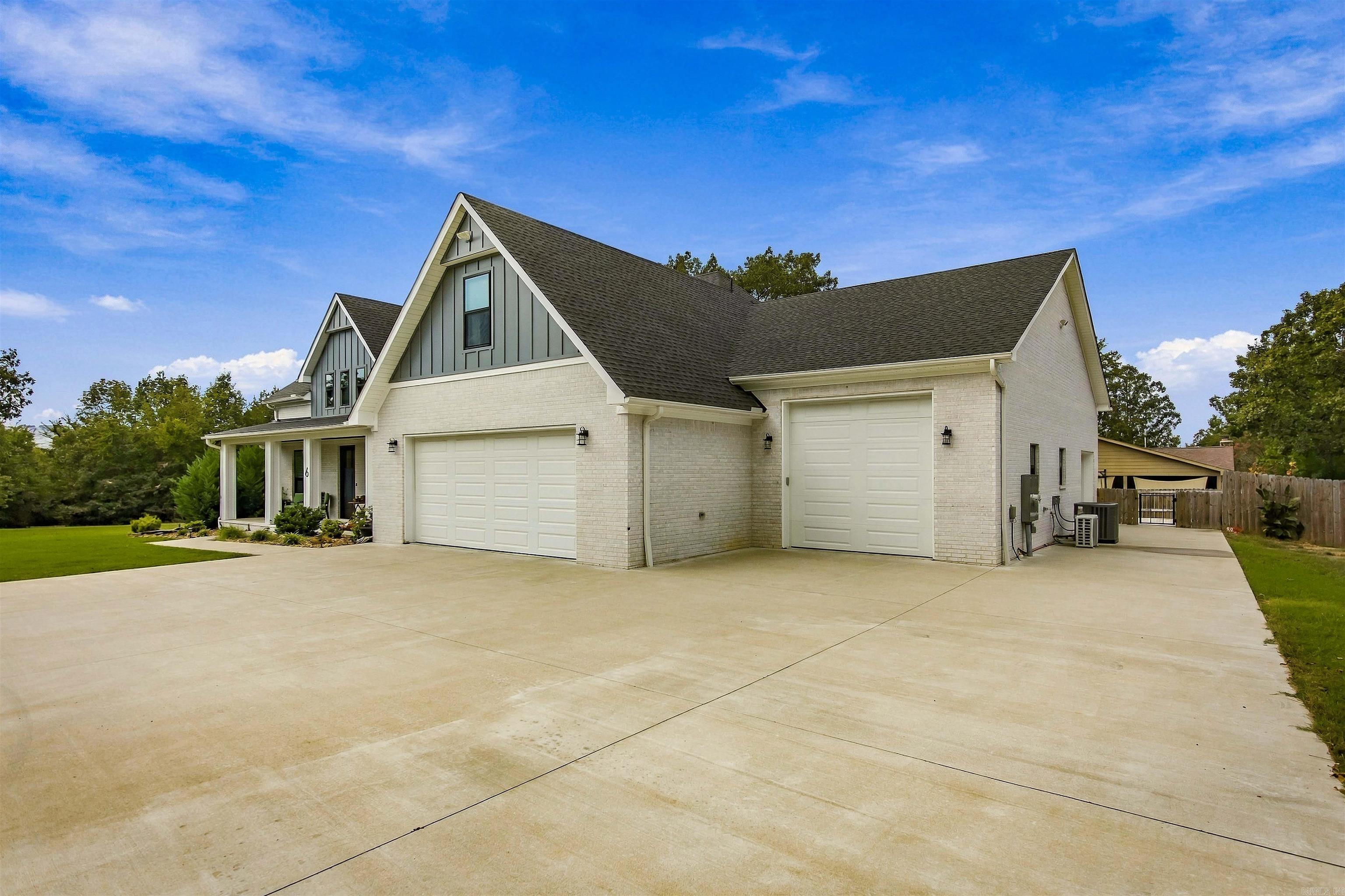 6 Emerald Ln. Property Photo 5