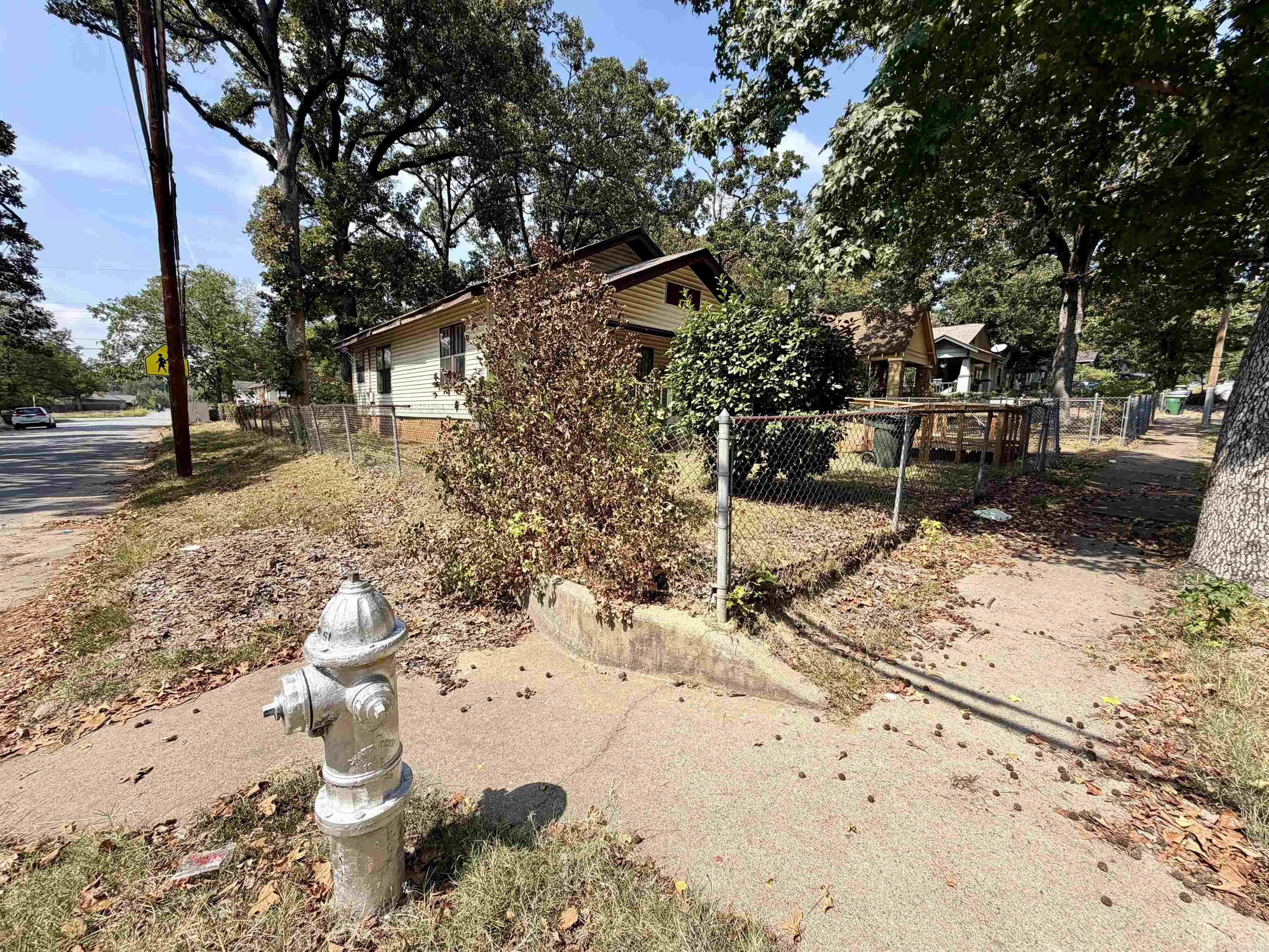2124 S Valentine Street Property Photo 2