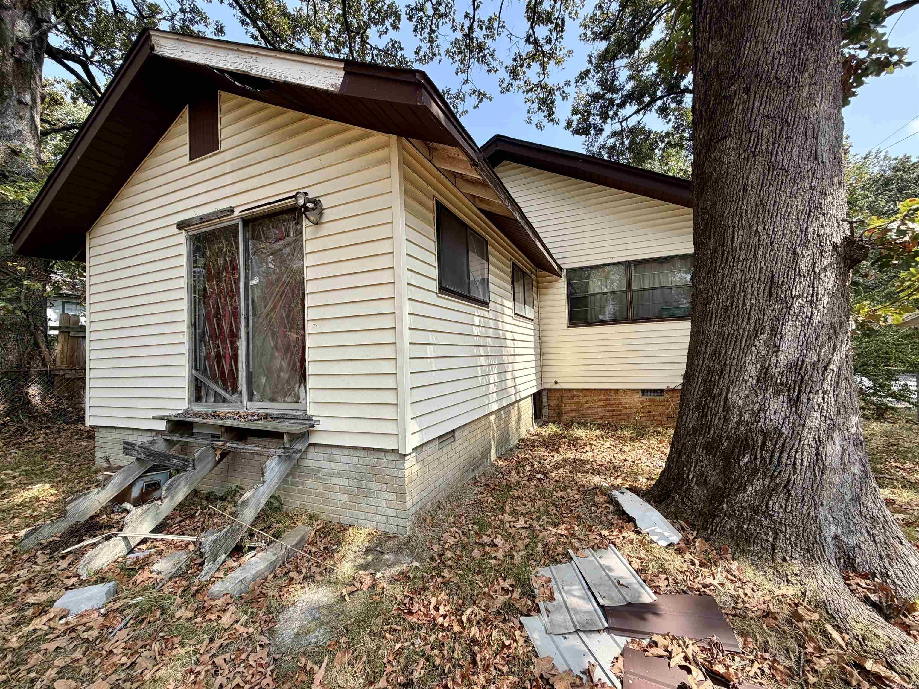 2124 S Valentine Street Property Photo 28