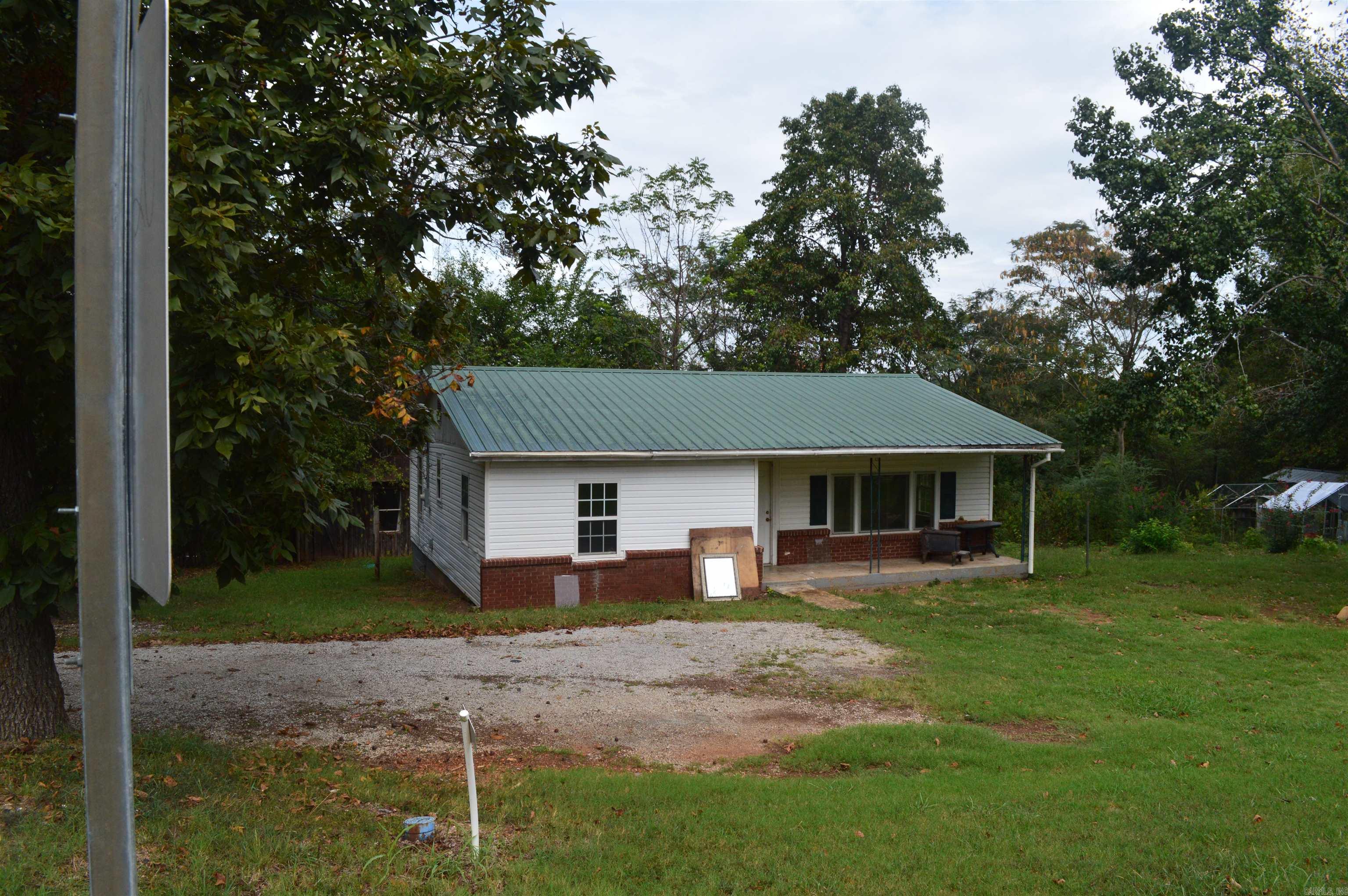 109 Treetop Road Property Photo 1