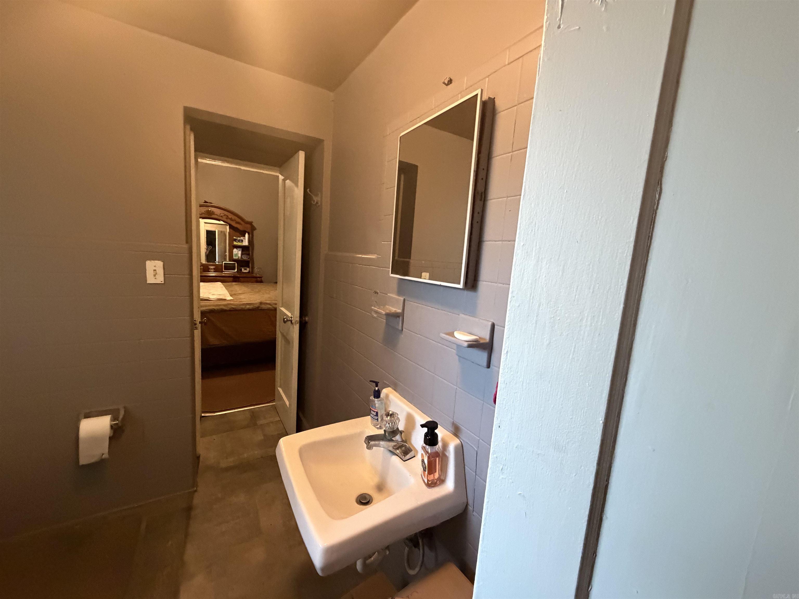 404 E Johnson Avenue Property Photo 16