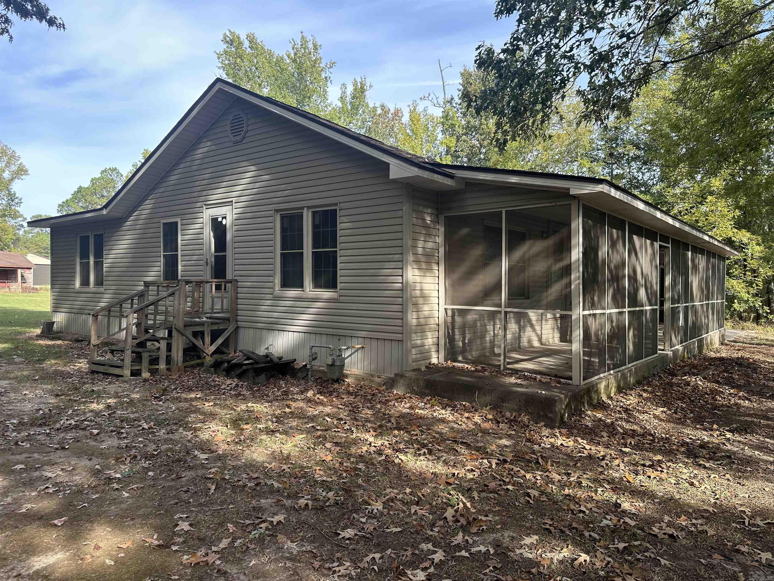 629 Westbrook Street Property Photo 9