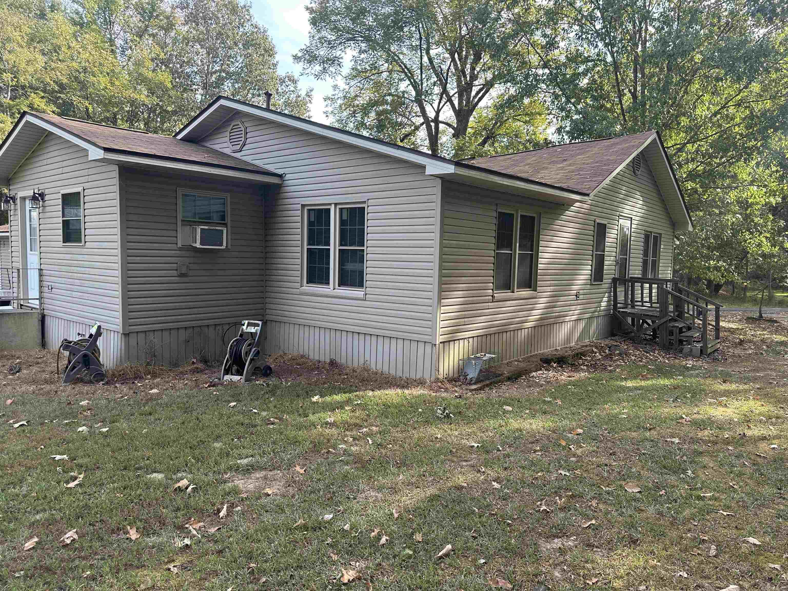 629 Westbrook Street Property Photo 10