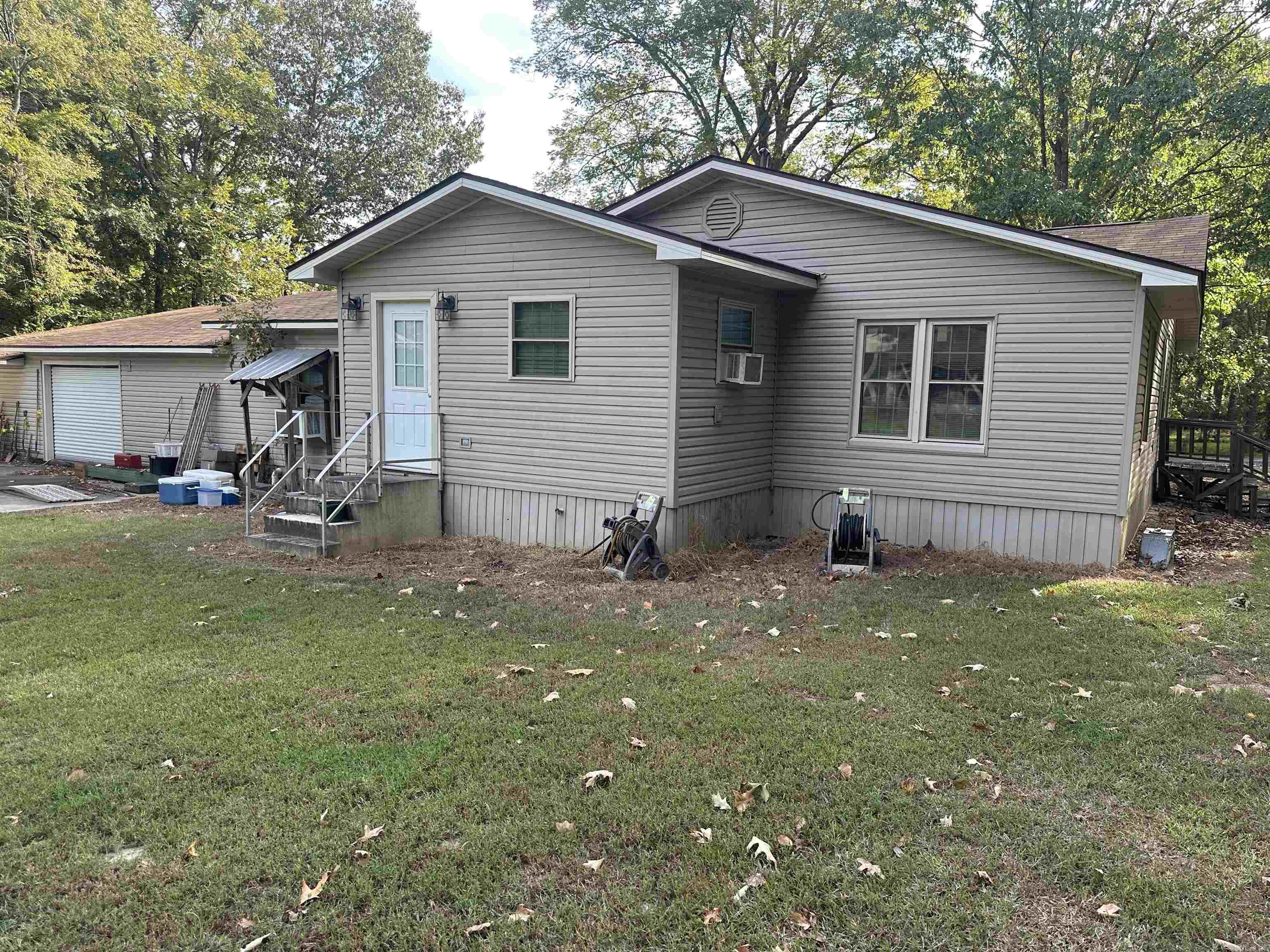 629 Westbrook Street Property Photo 11