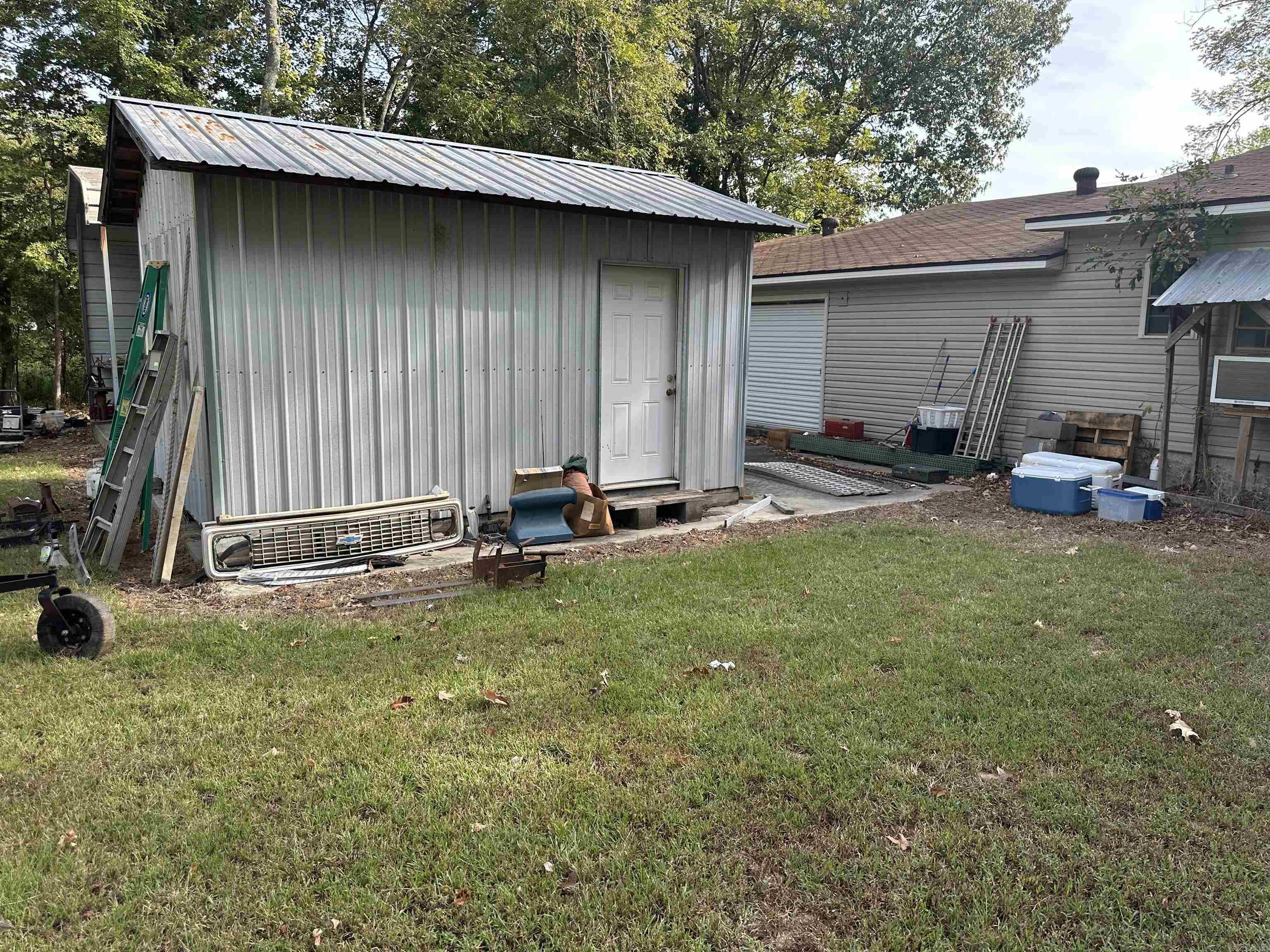 629 Westbrook Street Property Photo 12