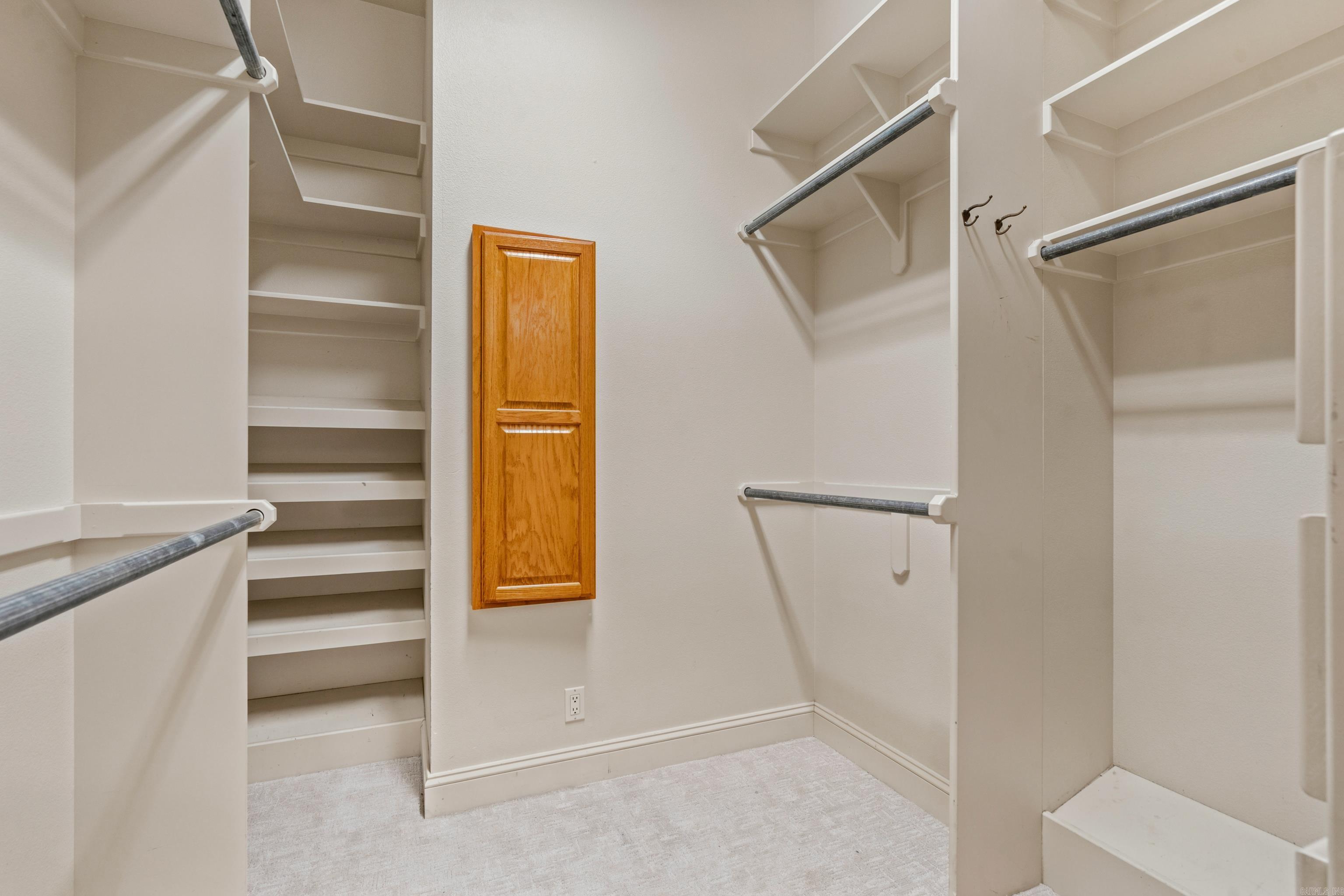 70 Stonegate Terrace Property Photo 37