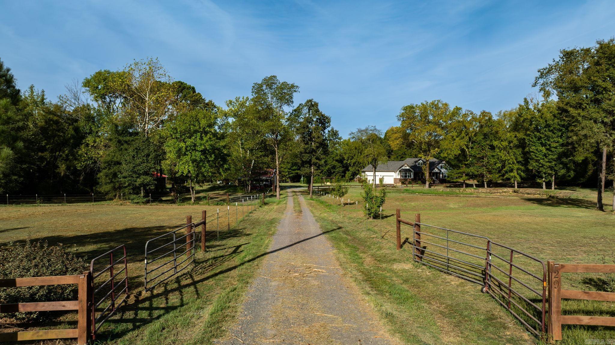 29 Piney Property Photo 4