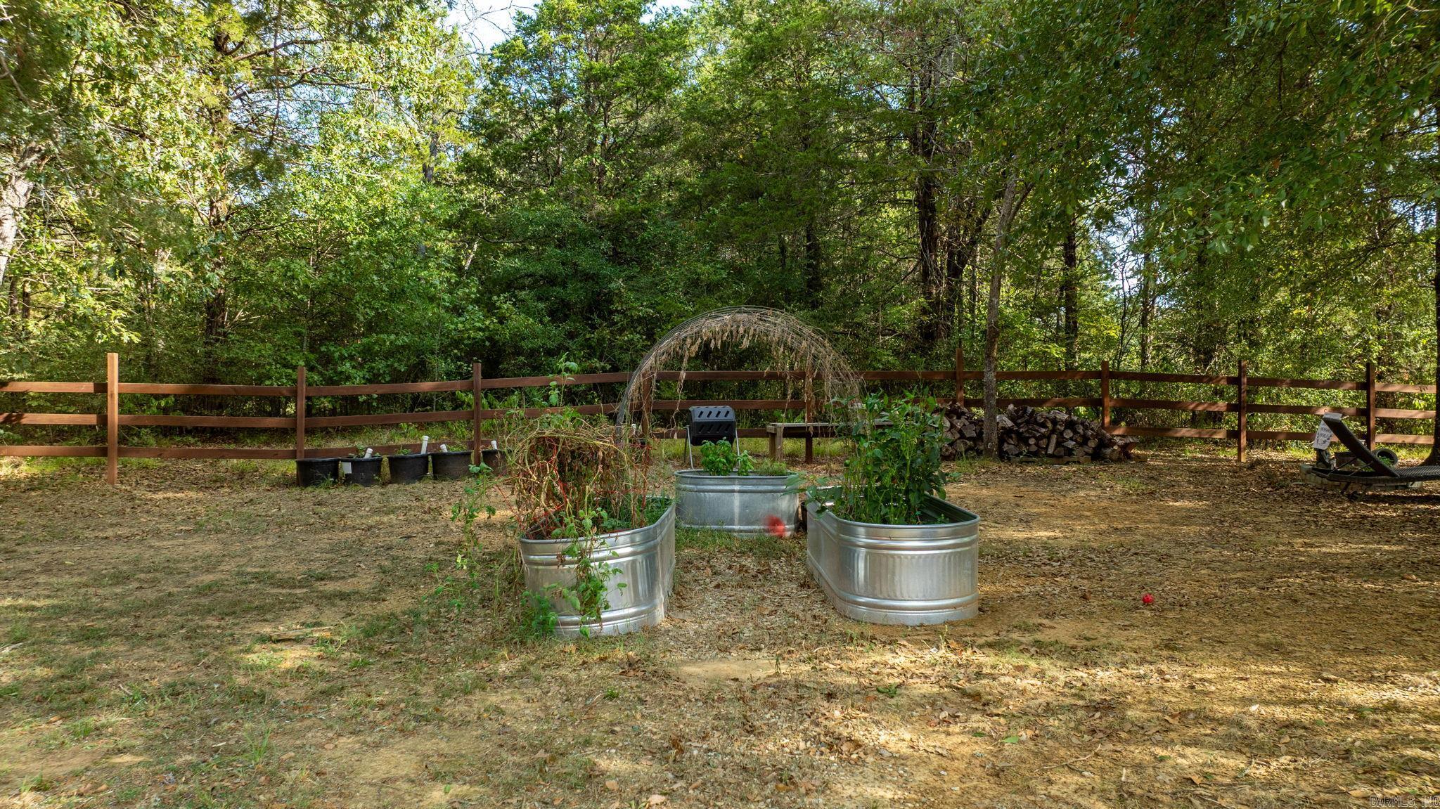 29 Piney Property Photo 30