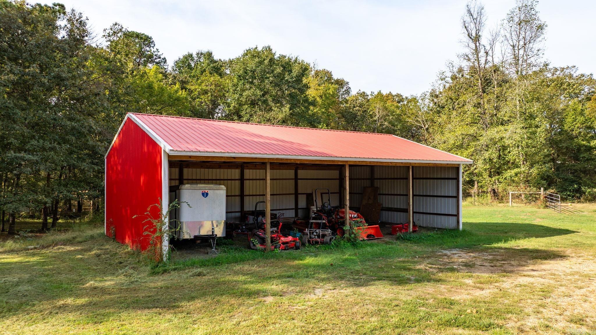 29 Piney Property Photo 36