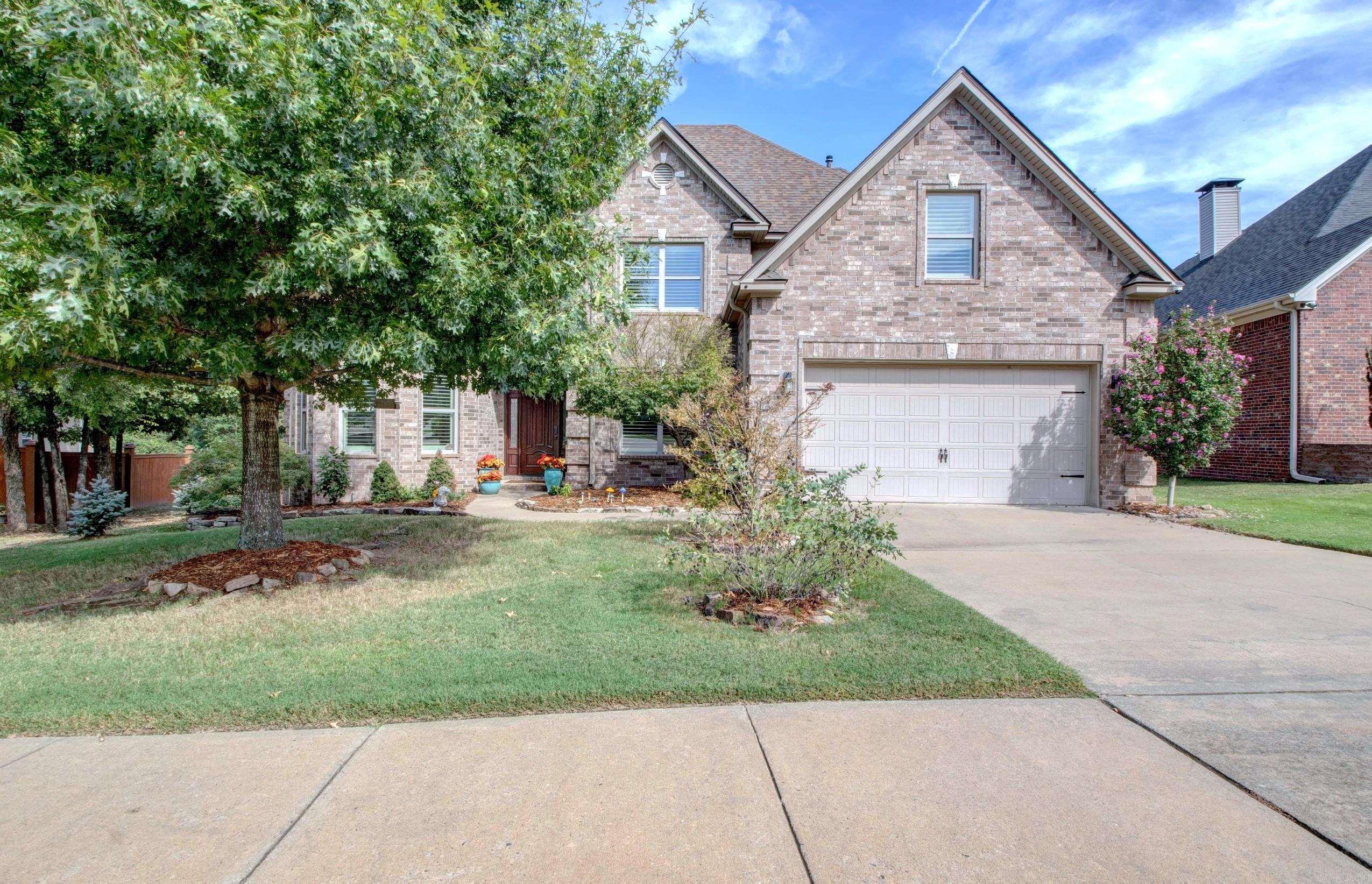 32 Tournay Circle Property Photo 3