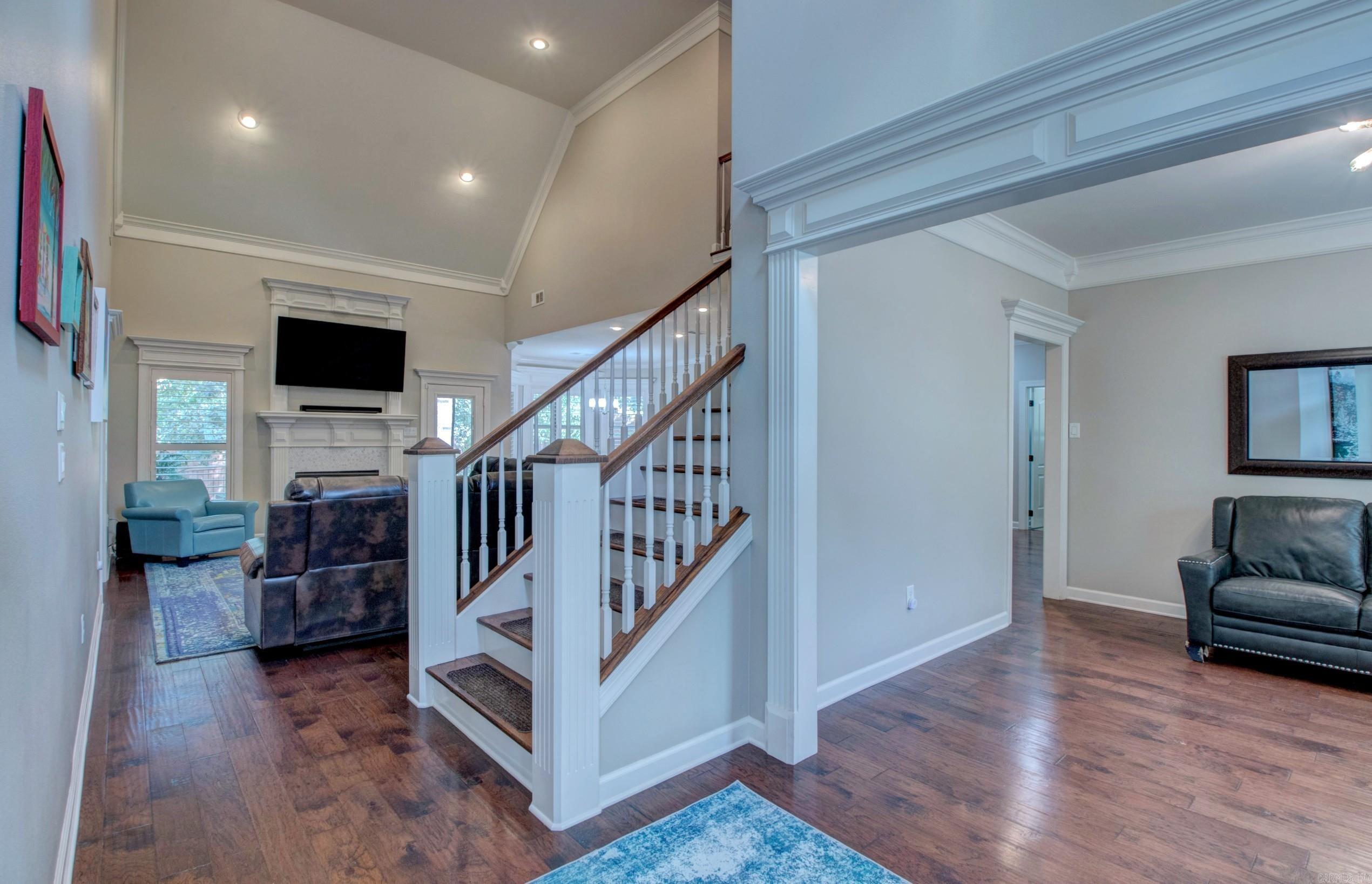 32 Tournay Circle Property Photo 9