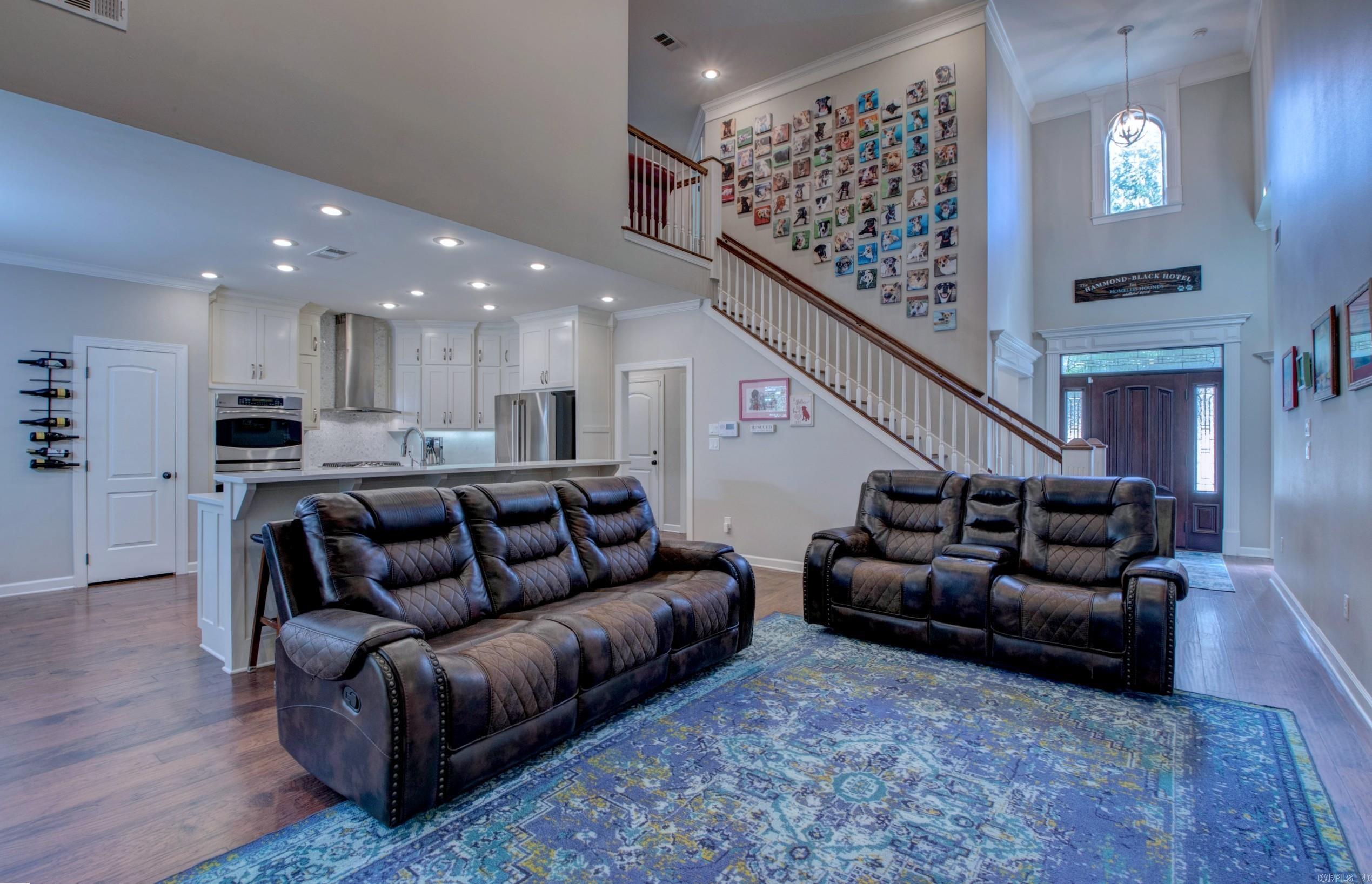 32 Tournay Circle Property Photo 15