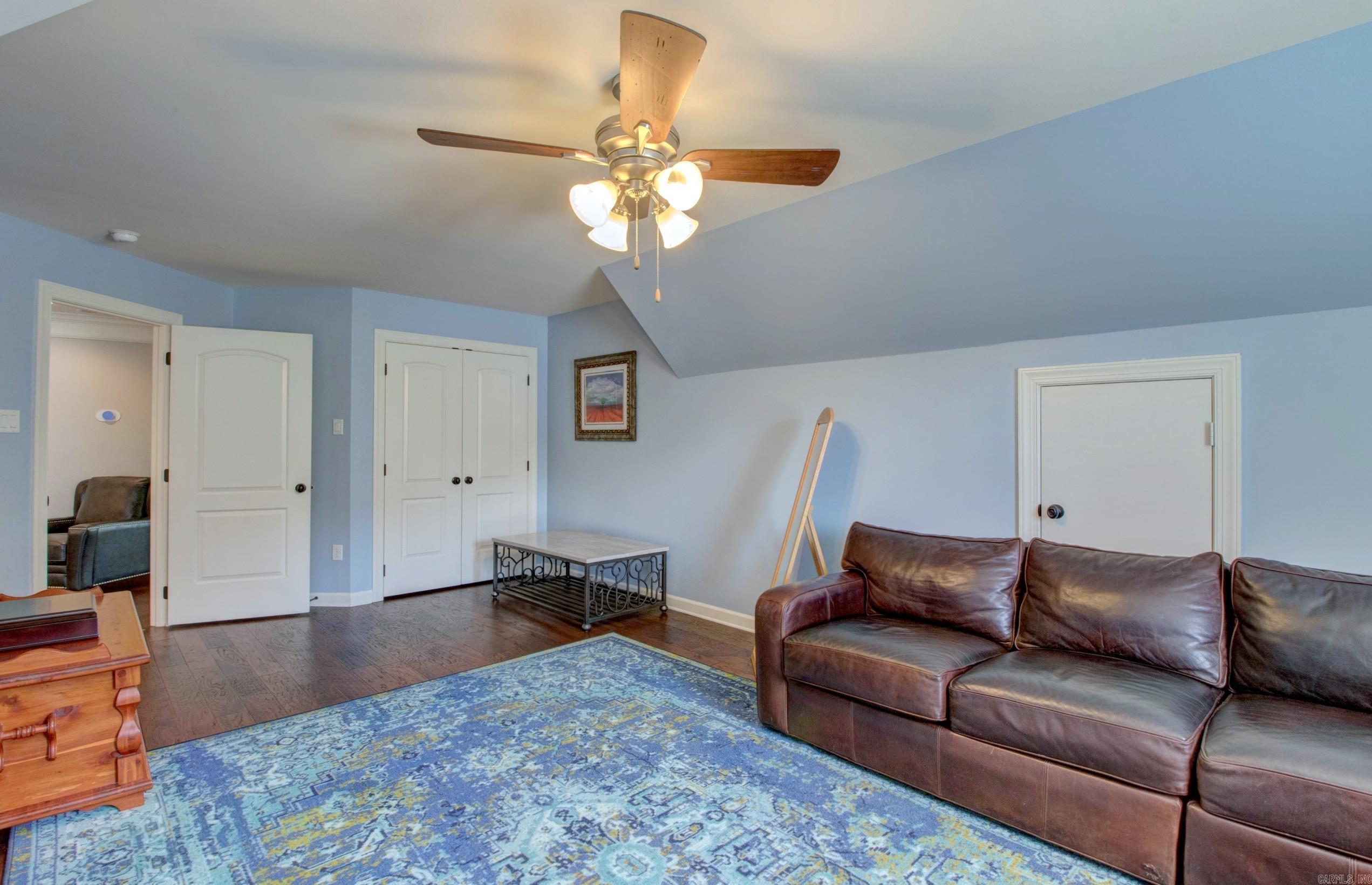 32 Tournay Circle Property Photo 37