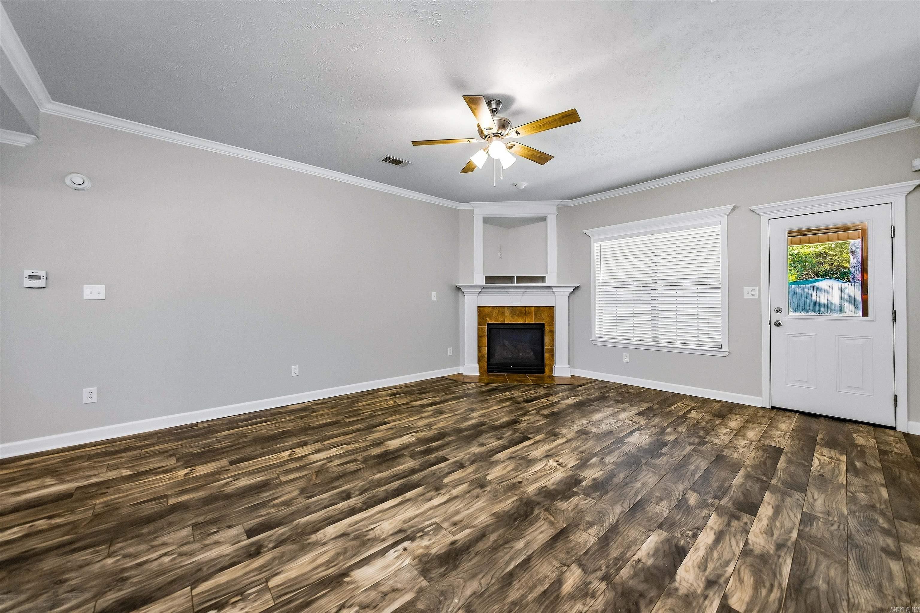 6033 Flight Court Property Photo 6