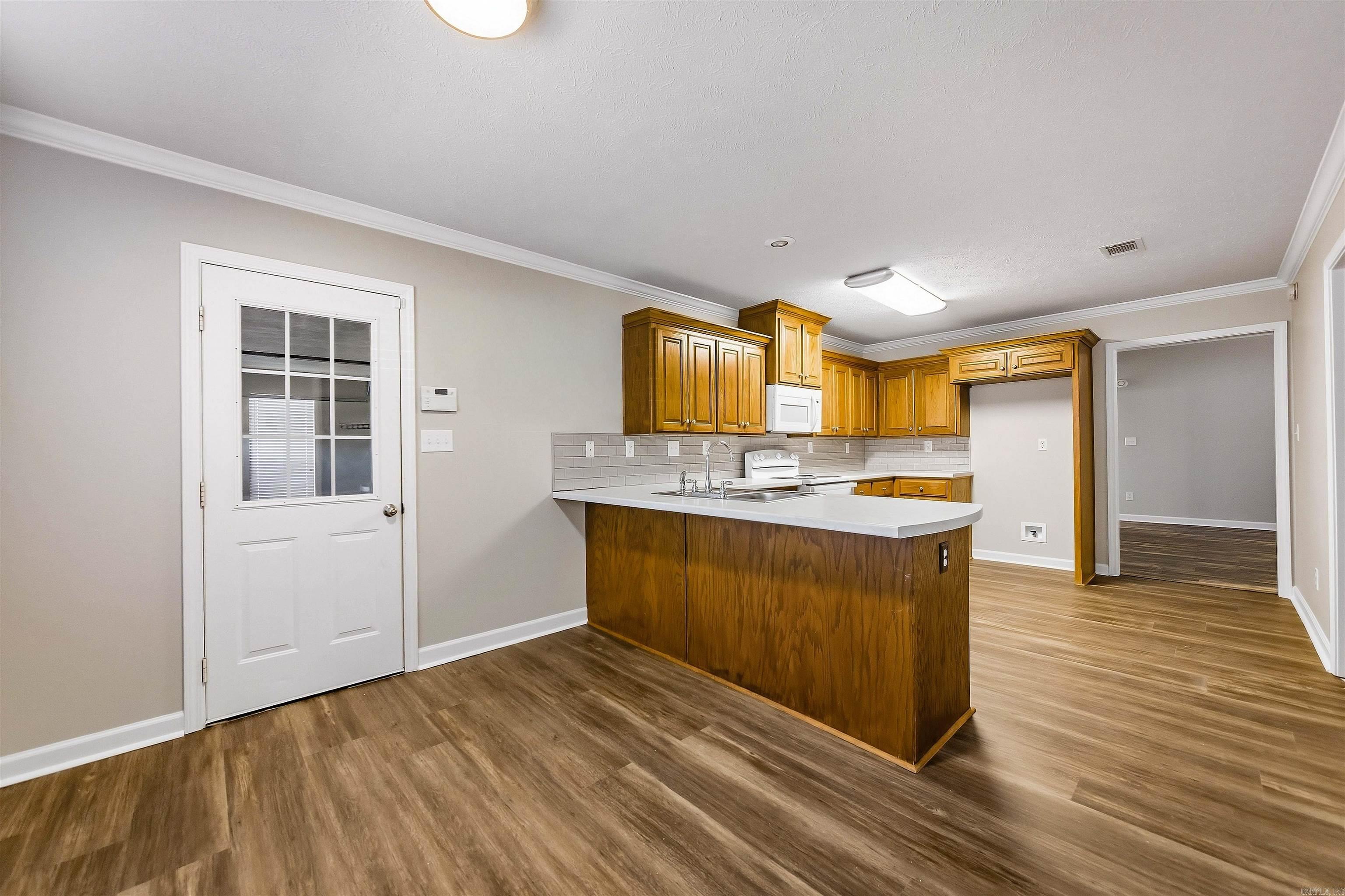 6033 Flight Court Property Photo 12