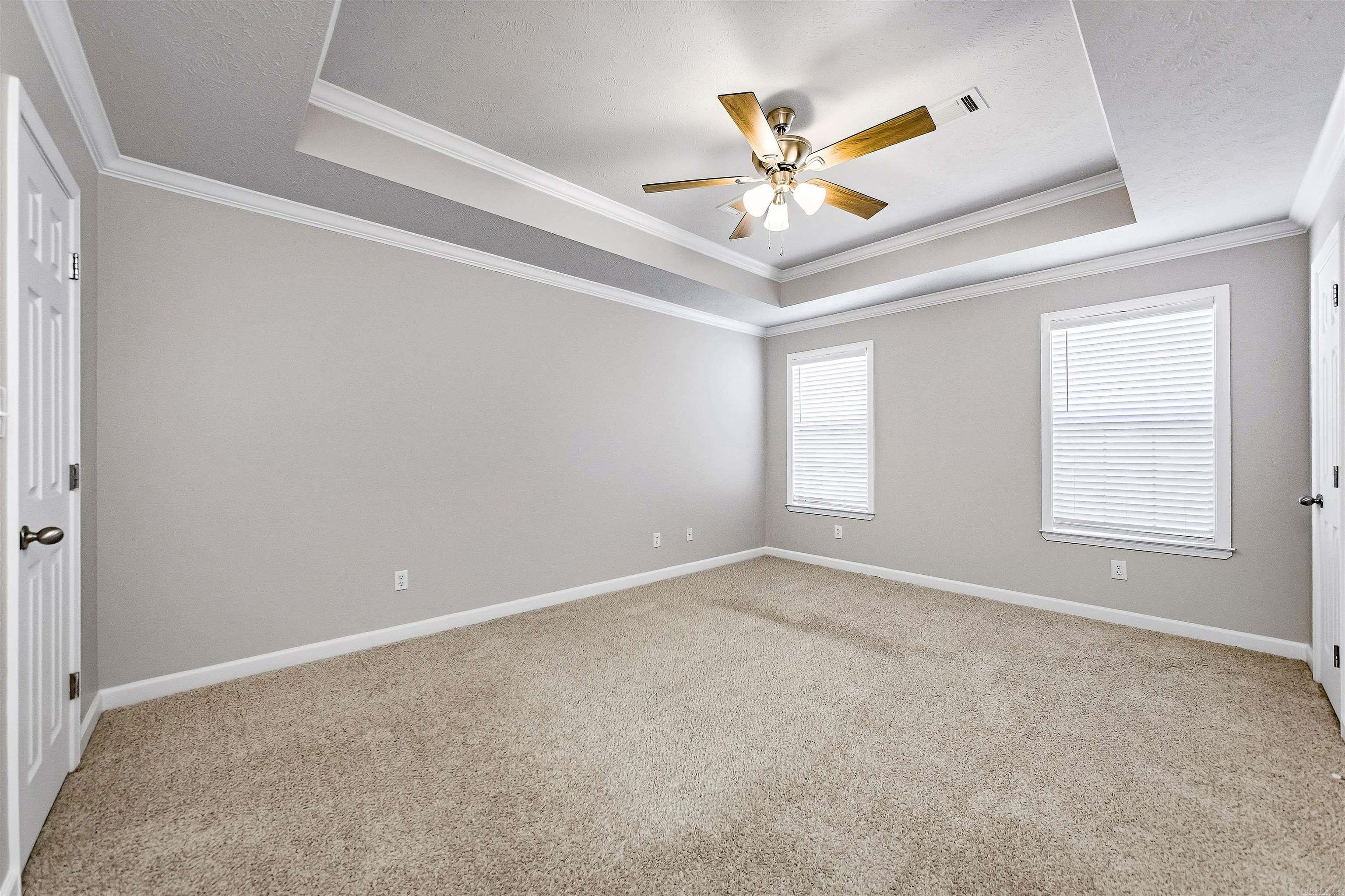 6033 Flight Court Property Photo 13