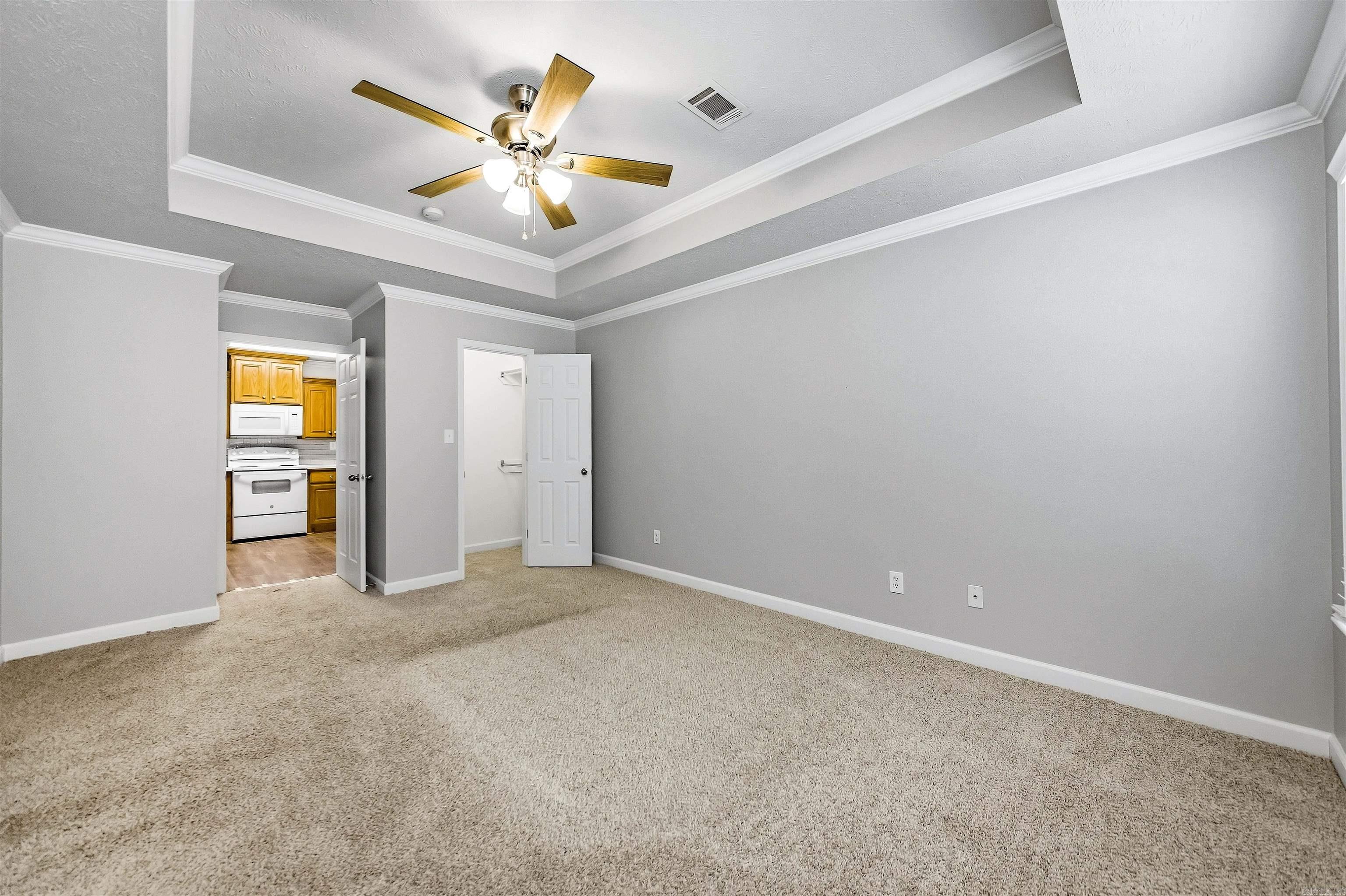 6033 Flight Court Property Photo 20