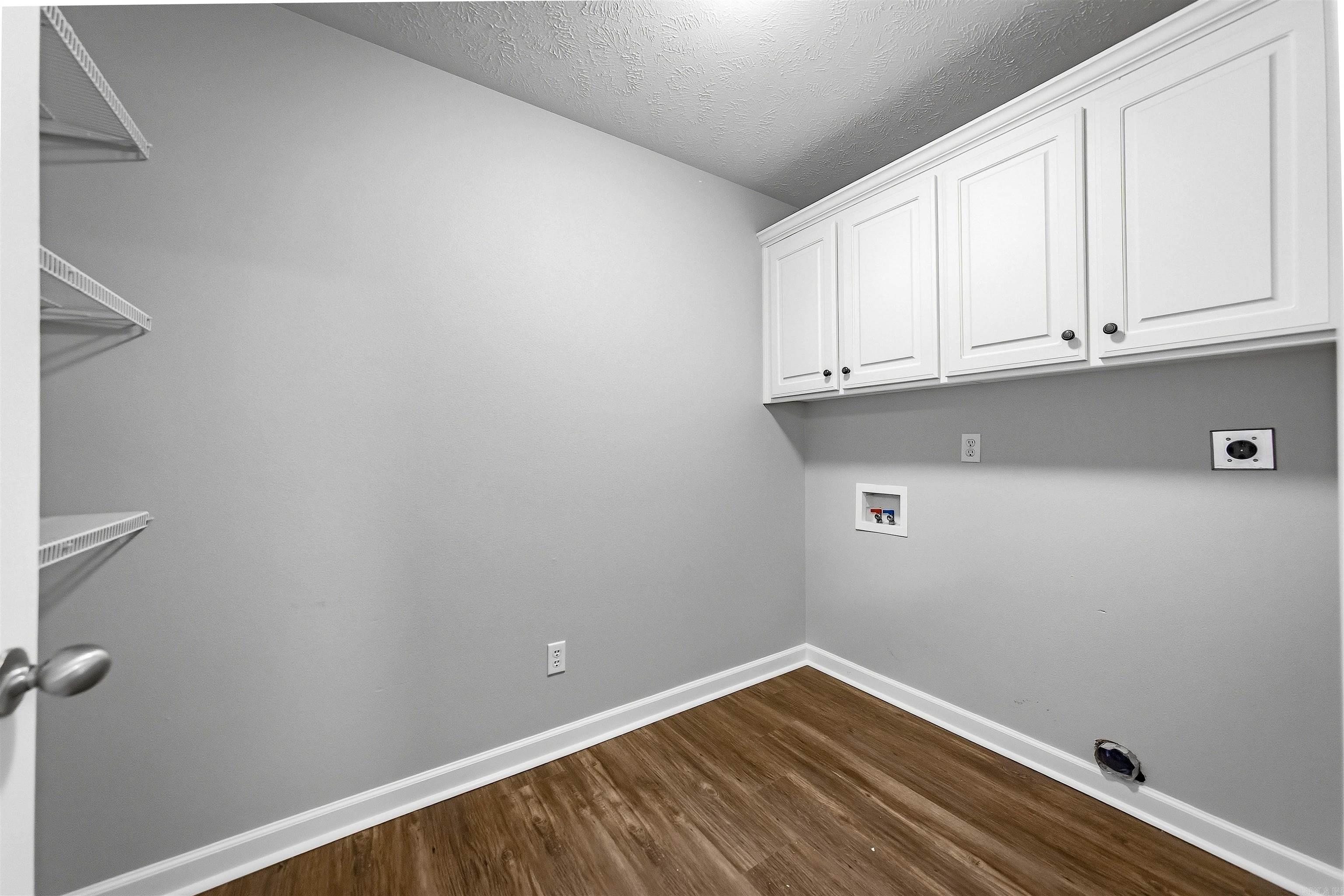 6033 Flight Court Property Photo 22