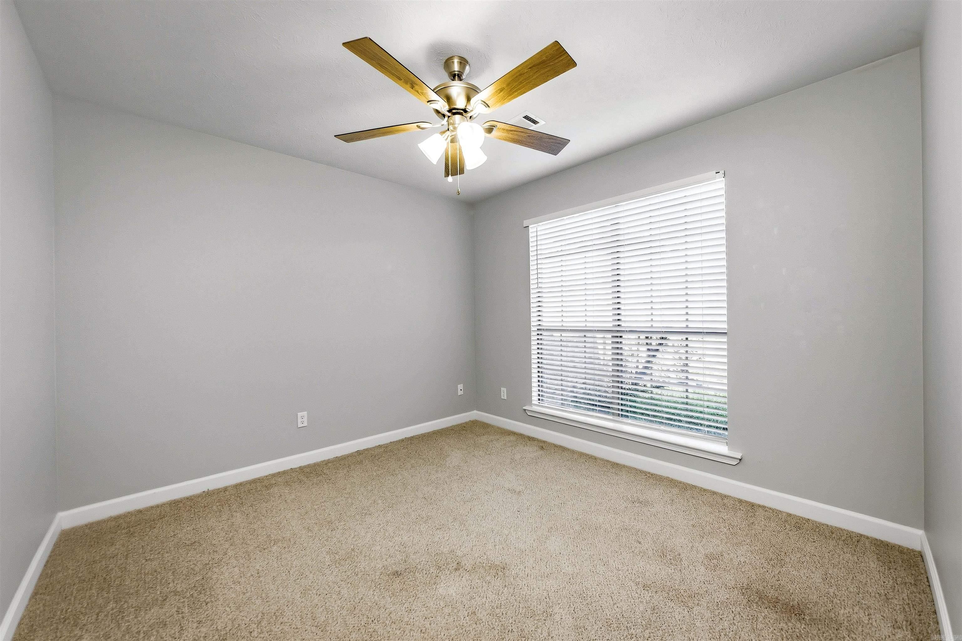 6033 Flight Court Property Photo 23