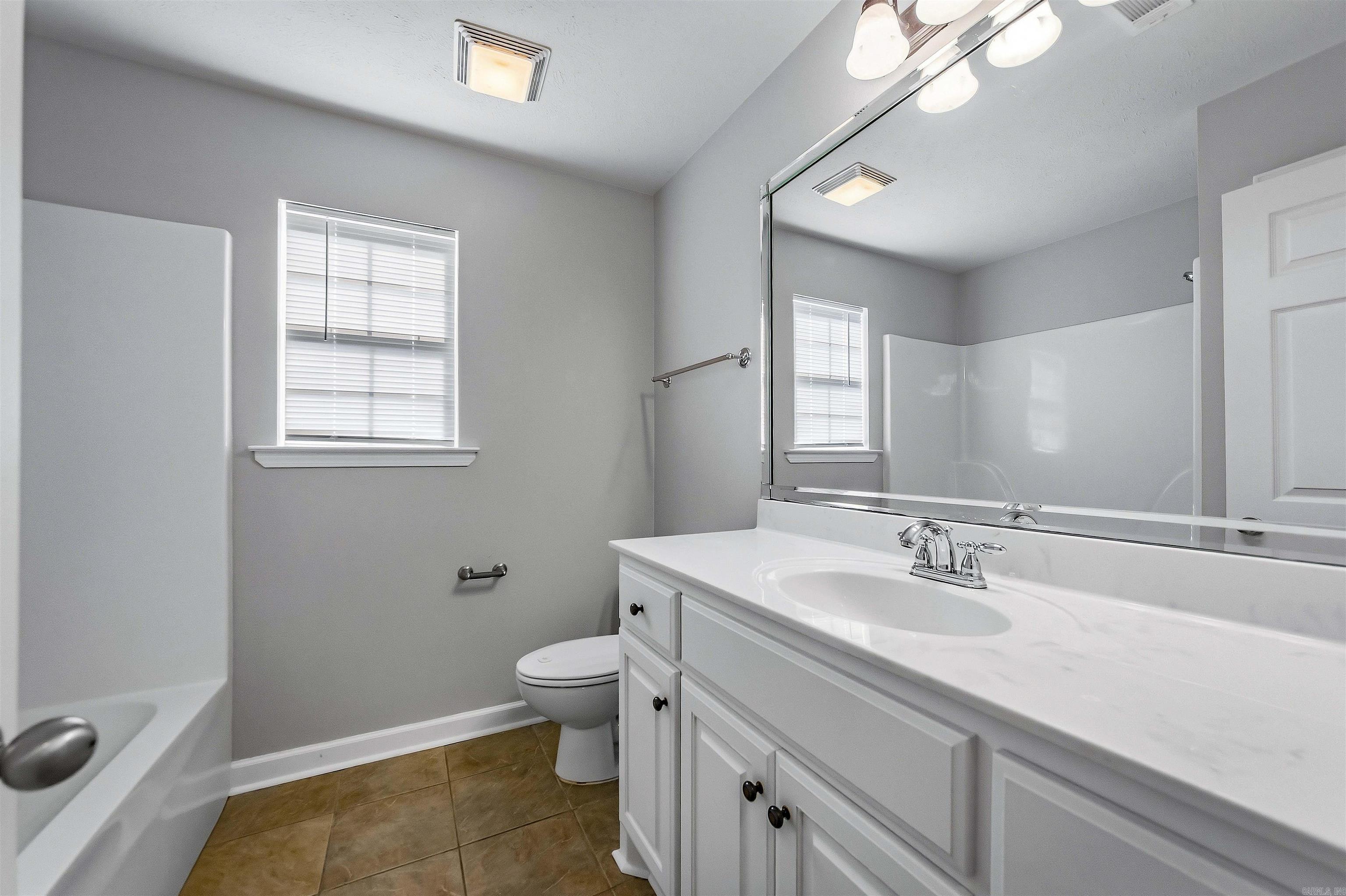6033 Flight Court Property Photo 26