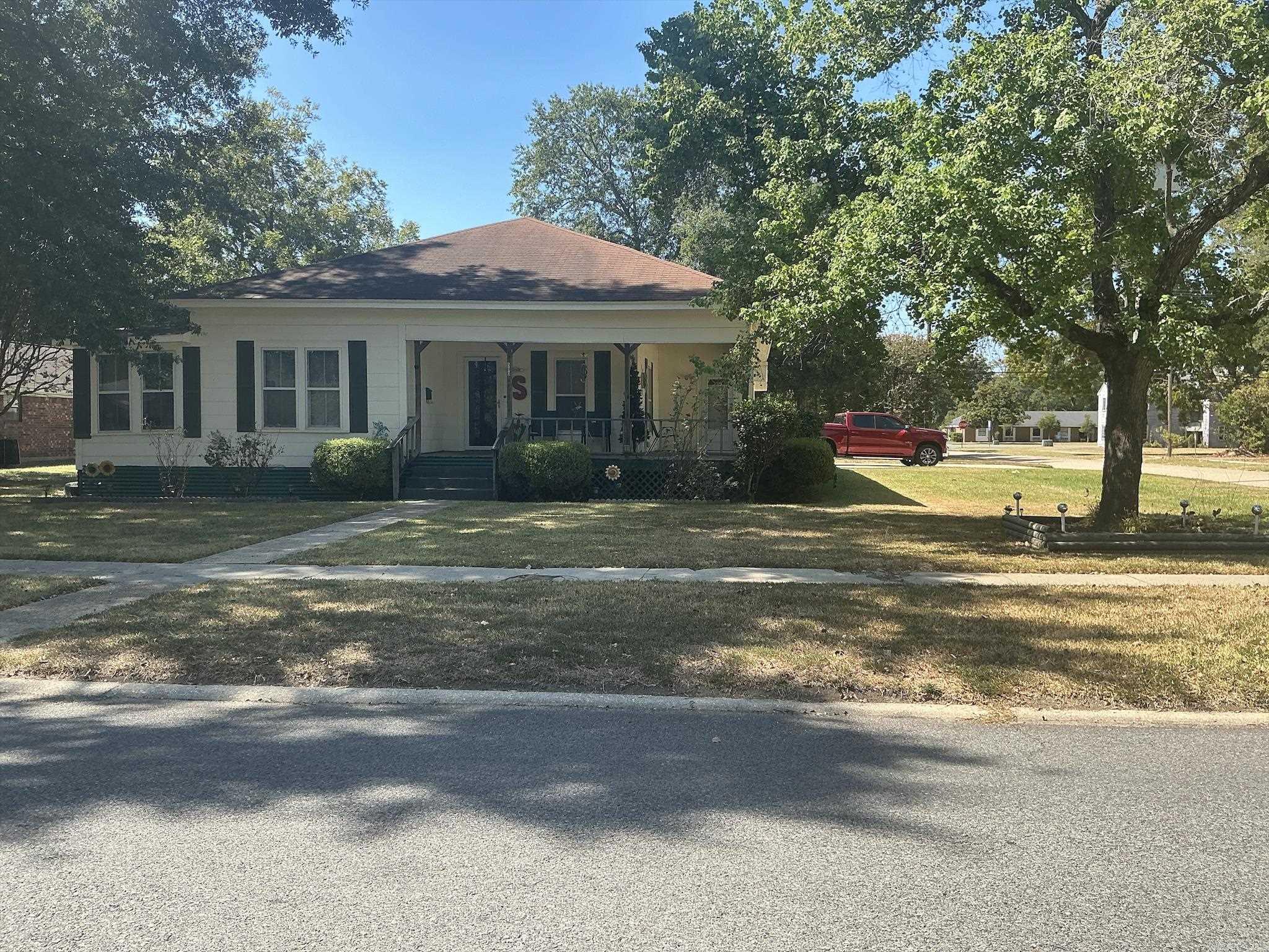 500 Pine Property Photo 1