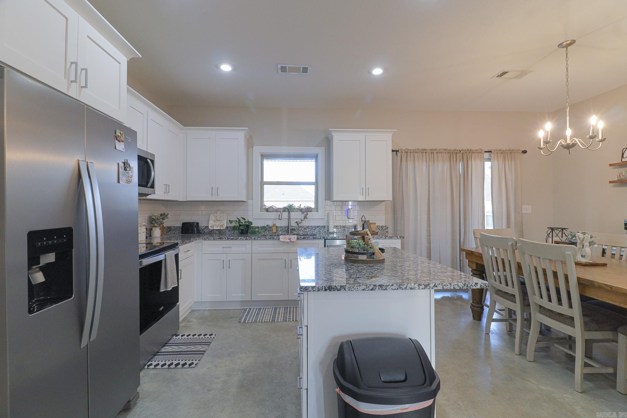 302 Hollis Street Property Photo 14