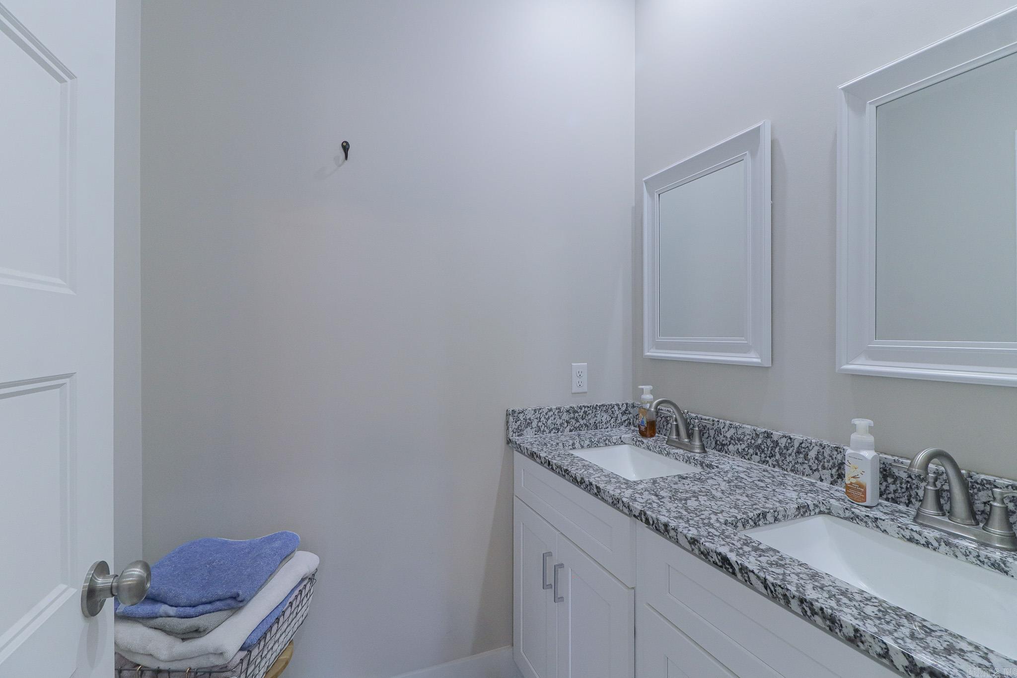 302 Hollis Street Property Photo 28