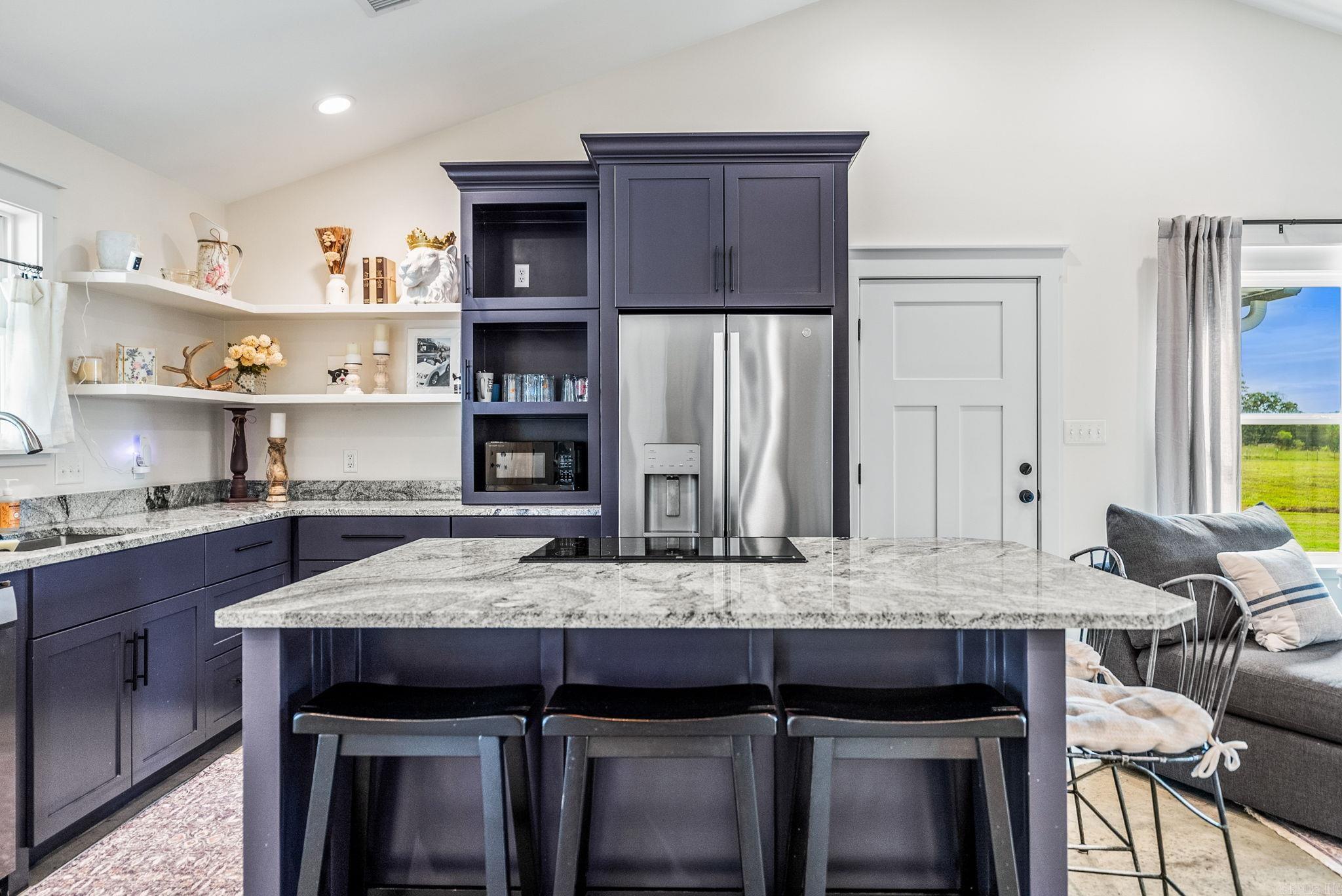 6 Mahan Property Photo 9