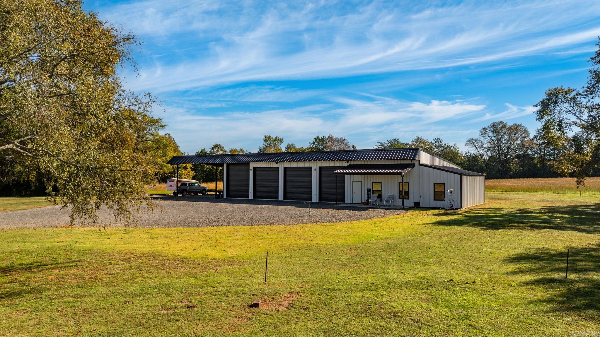 6 Mahan Property Photo 15
