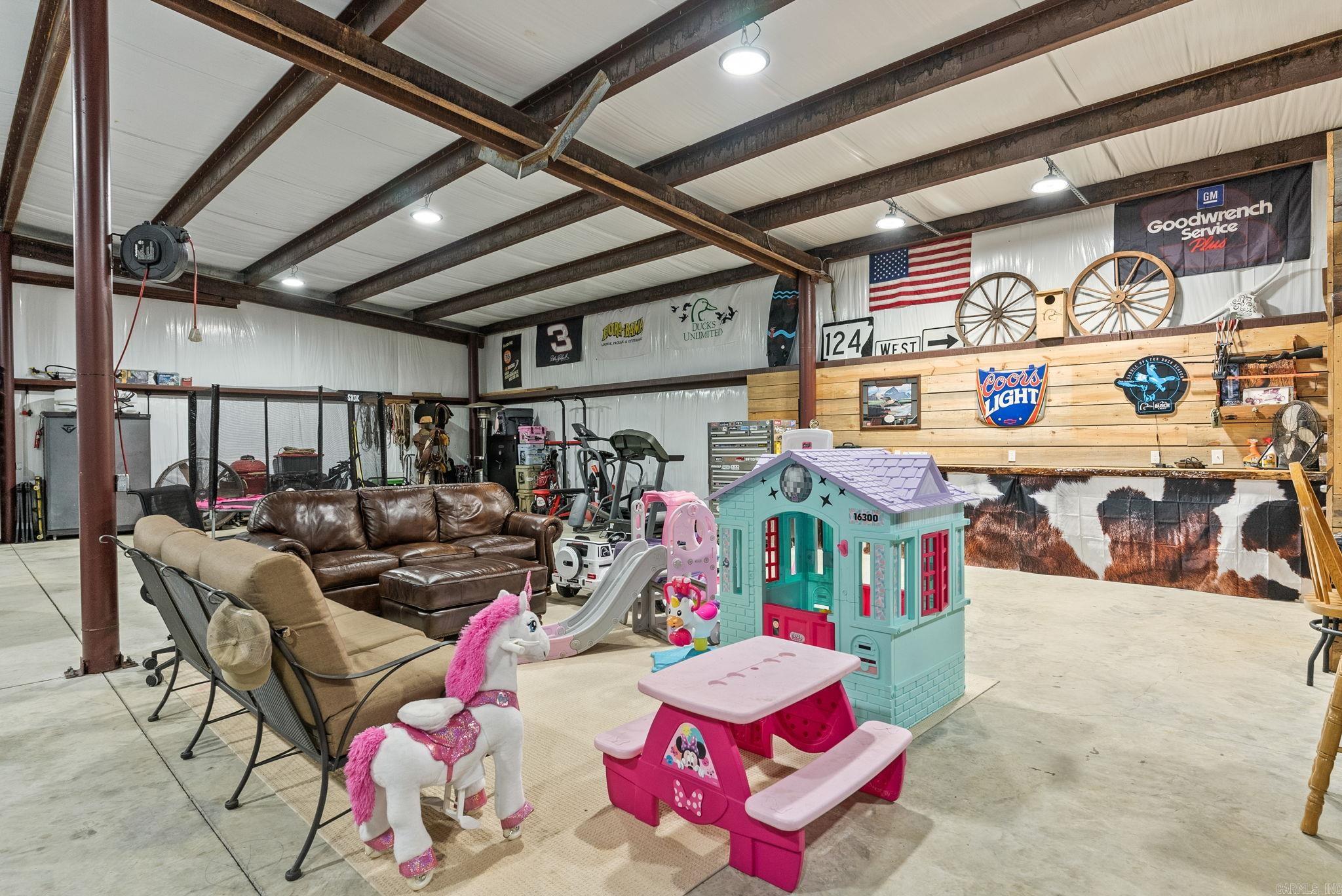 6 Mahan Property Photo 20
