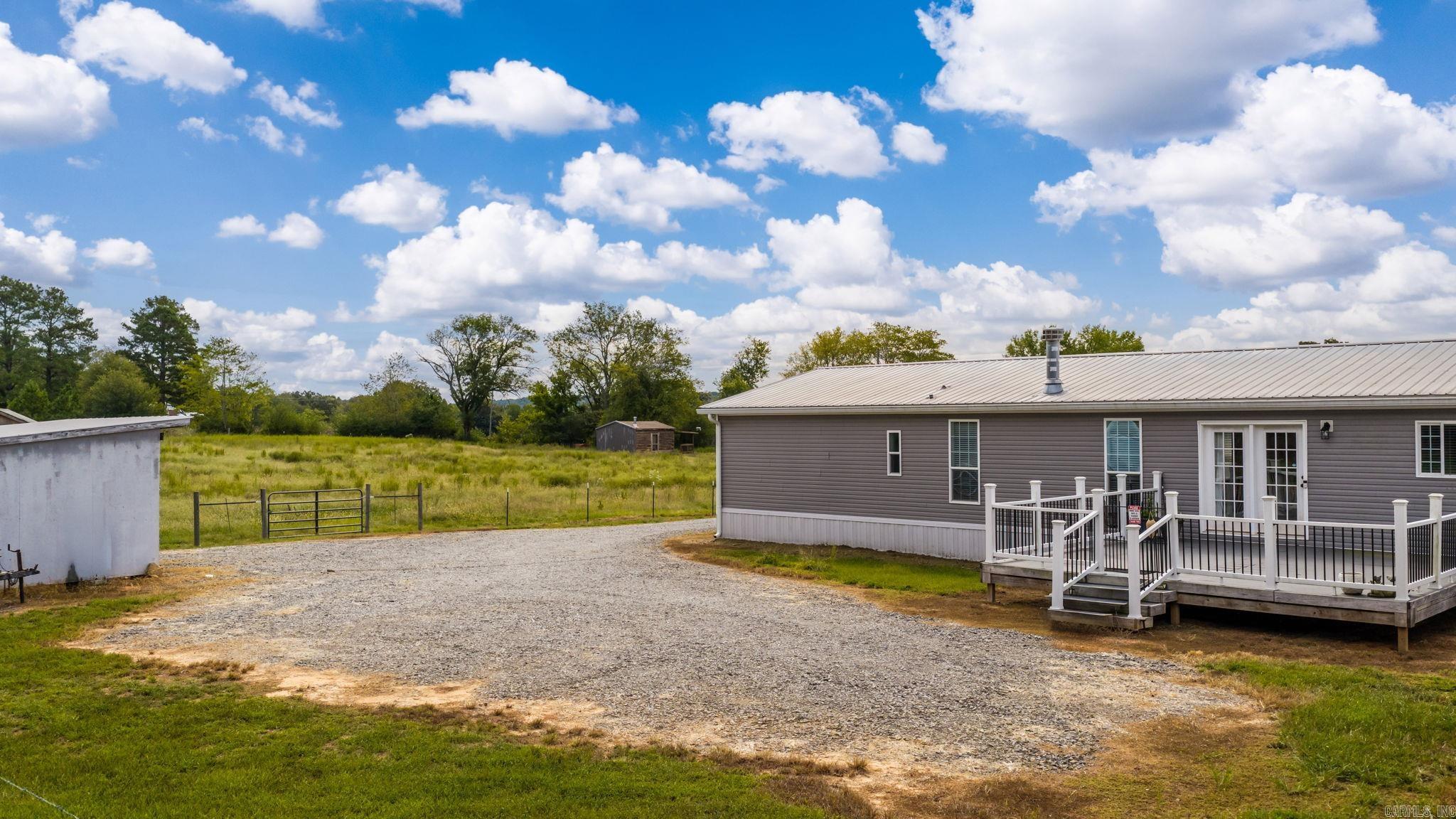 6 Mahan Property Photo 33