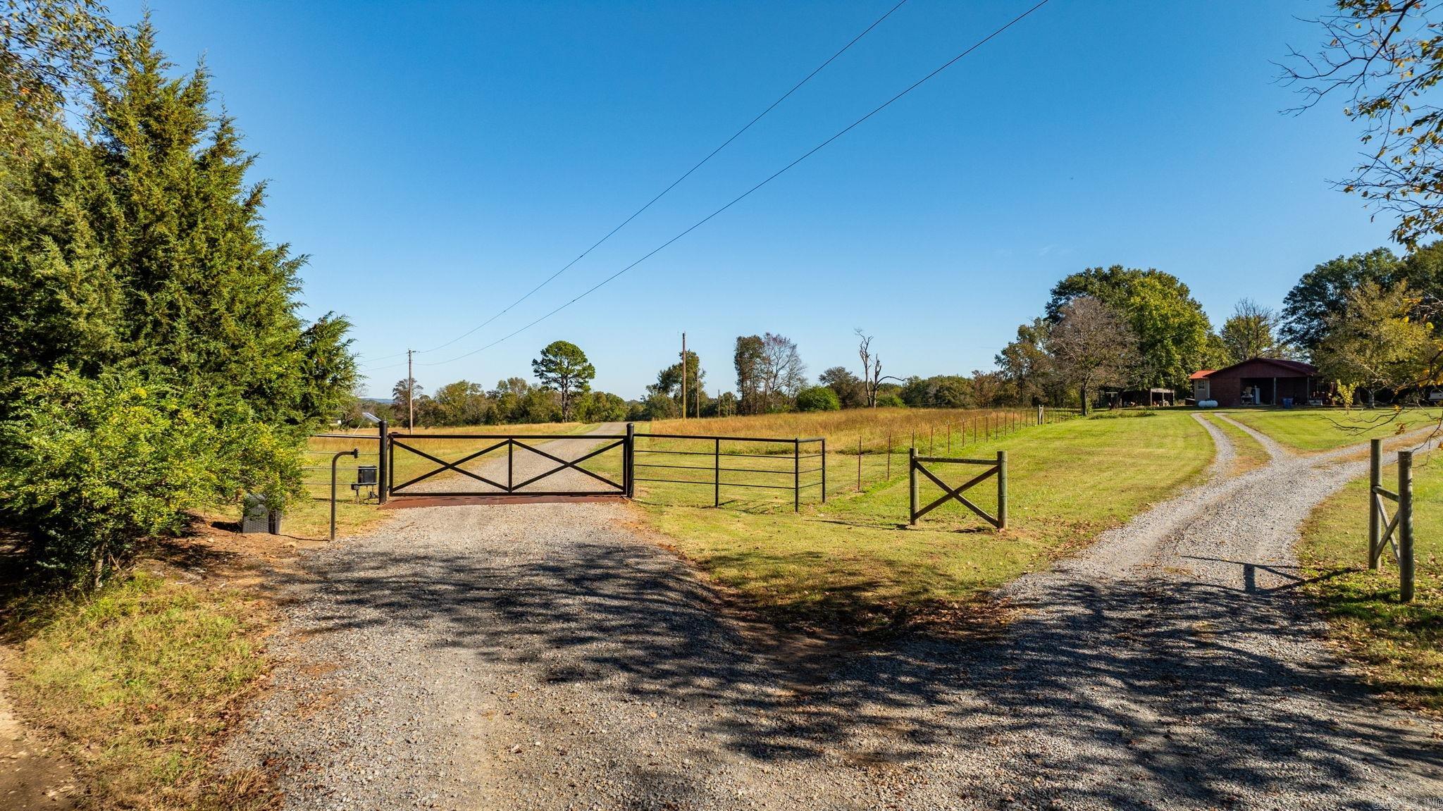 6 Mahan Property Photo 43