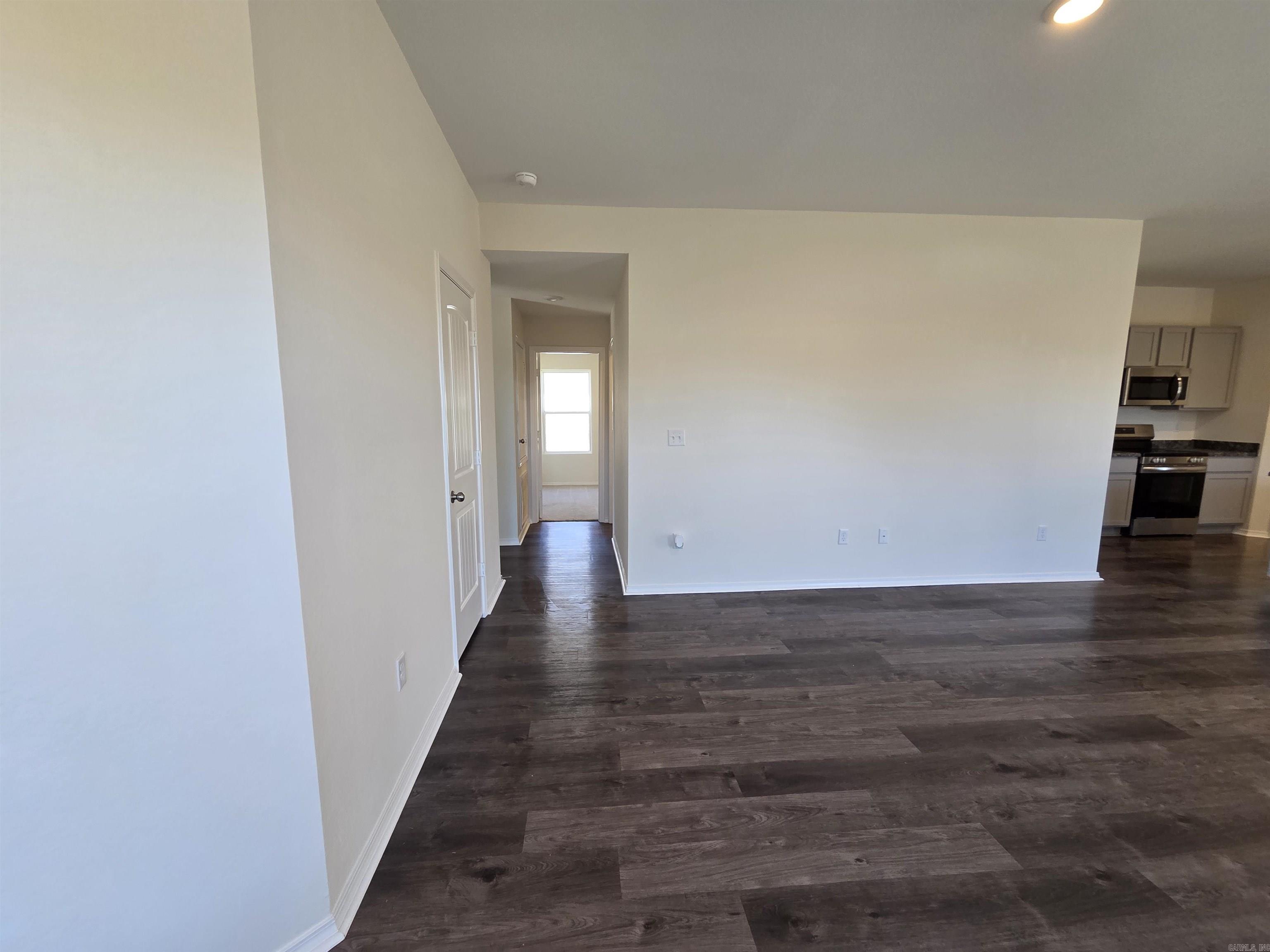 1537 Meadows Drive Property Photo 9