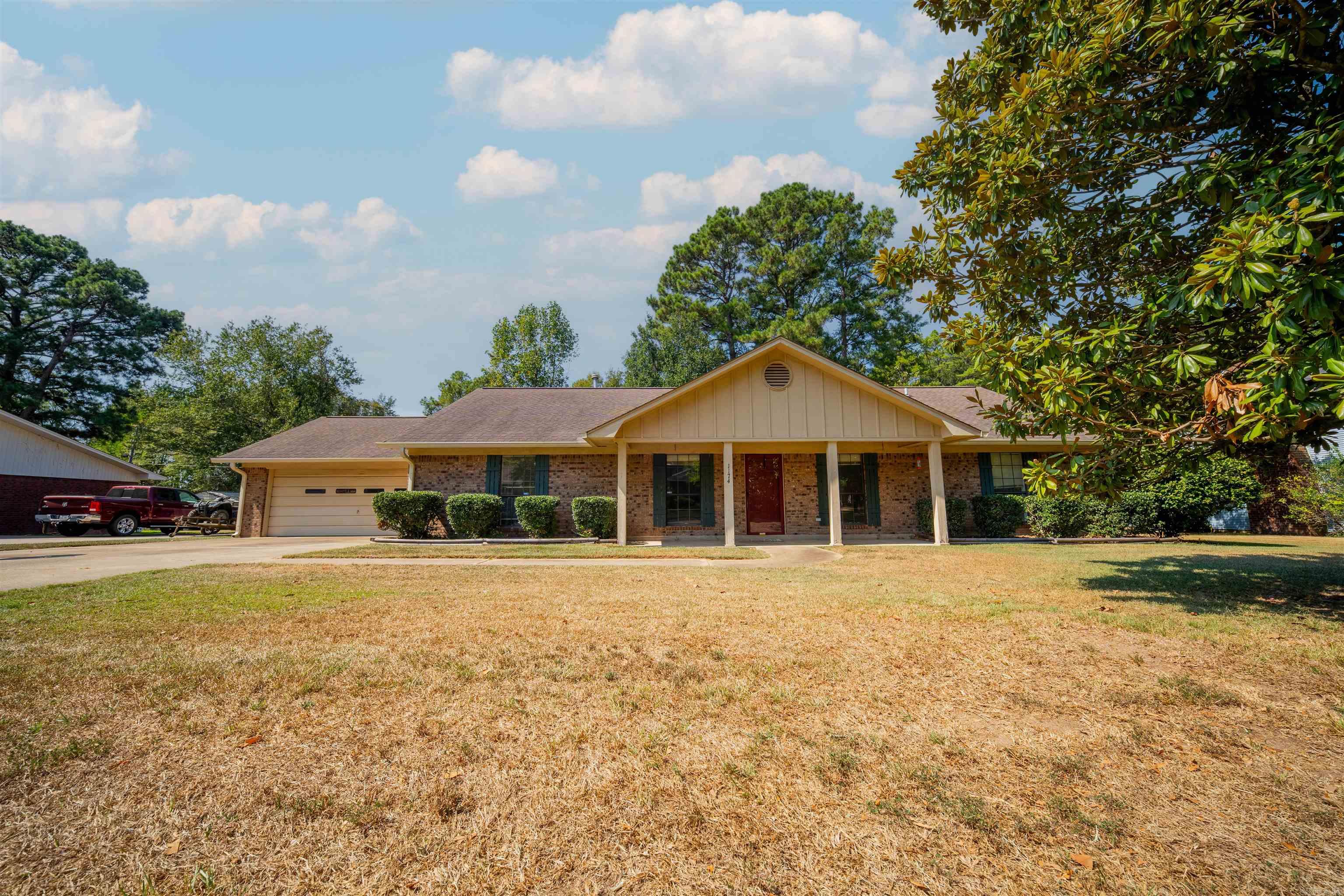 1174 Fabre Circle Property Photo 2