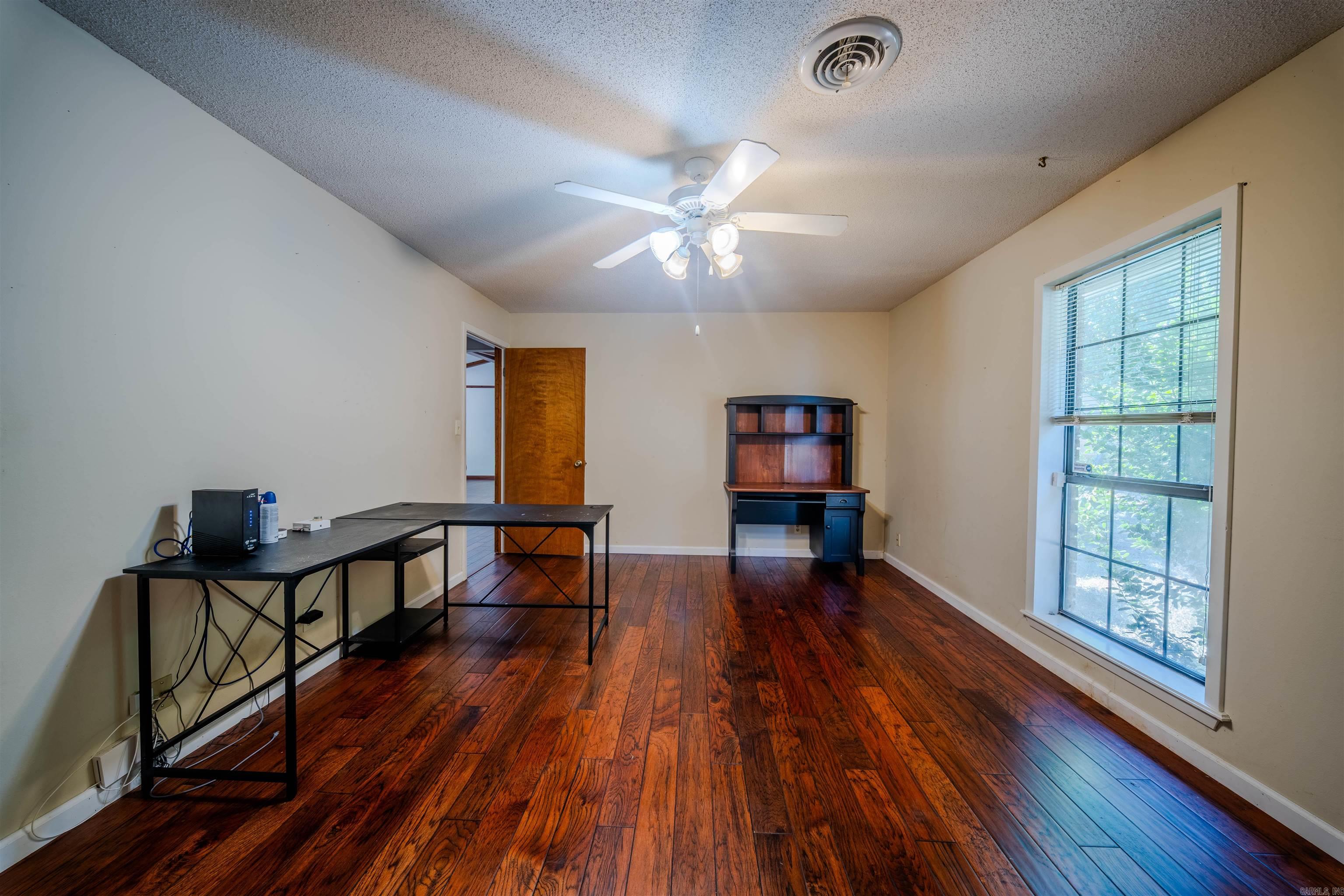 1174 Fabre Circle Property Photo 18