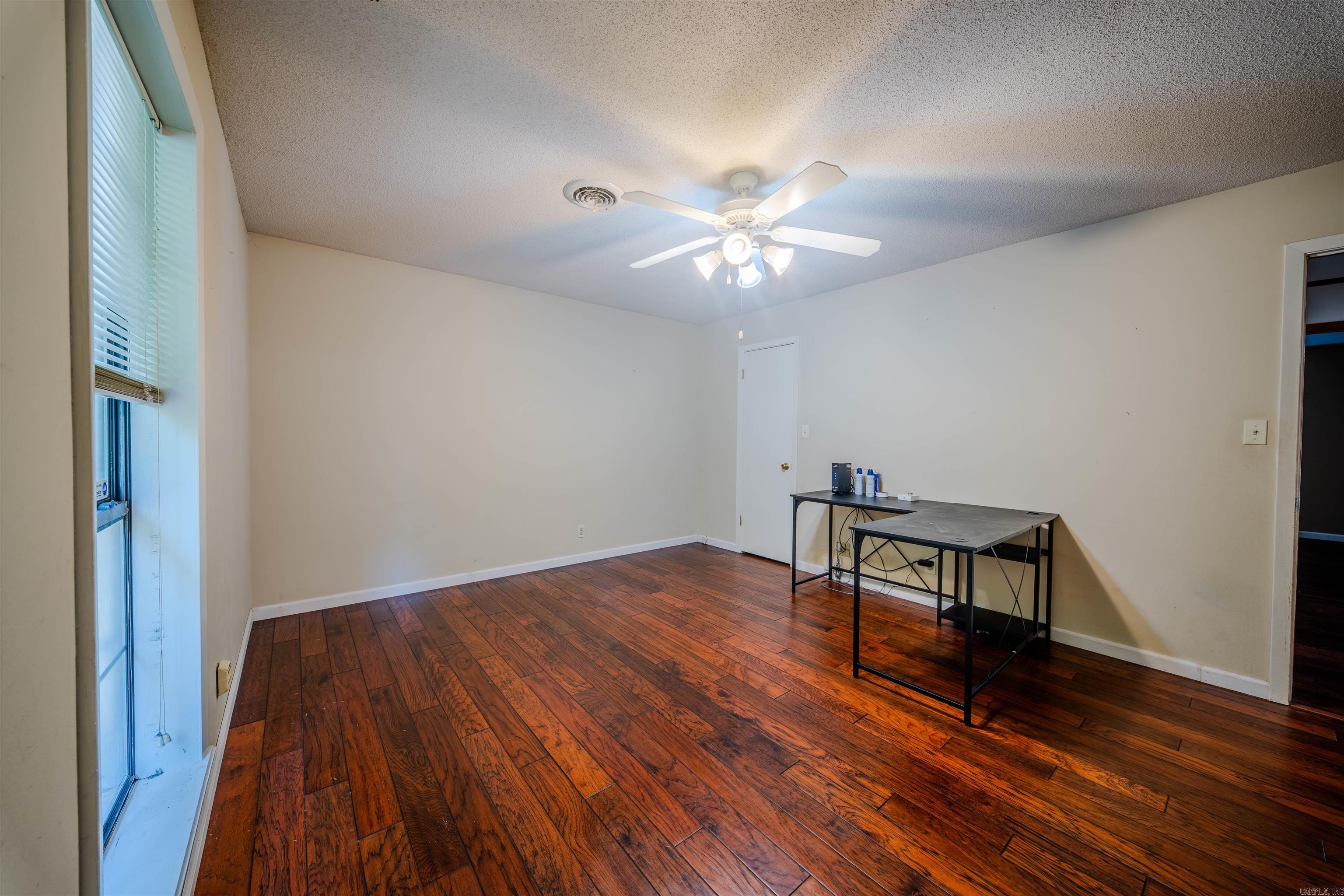 1174 Fabre Circle Property Photo 19