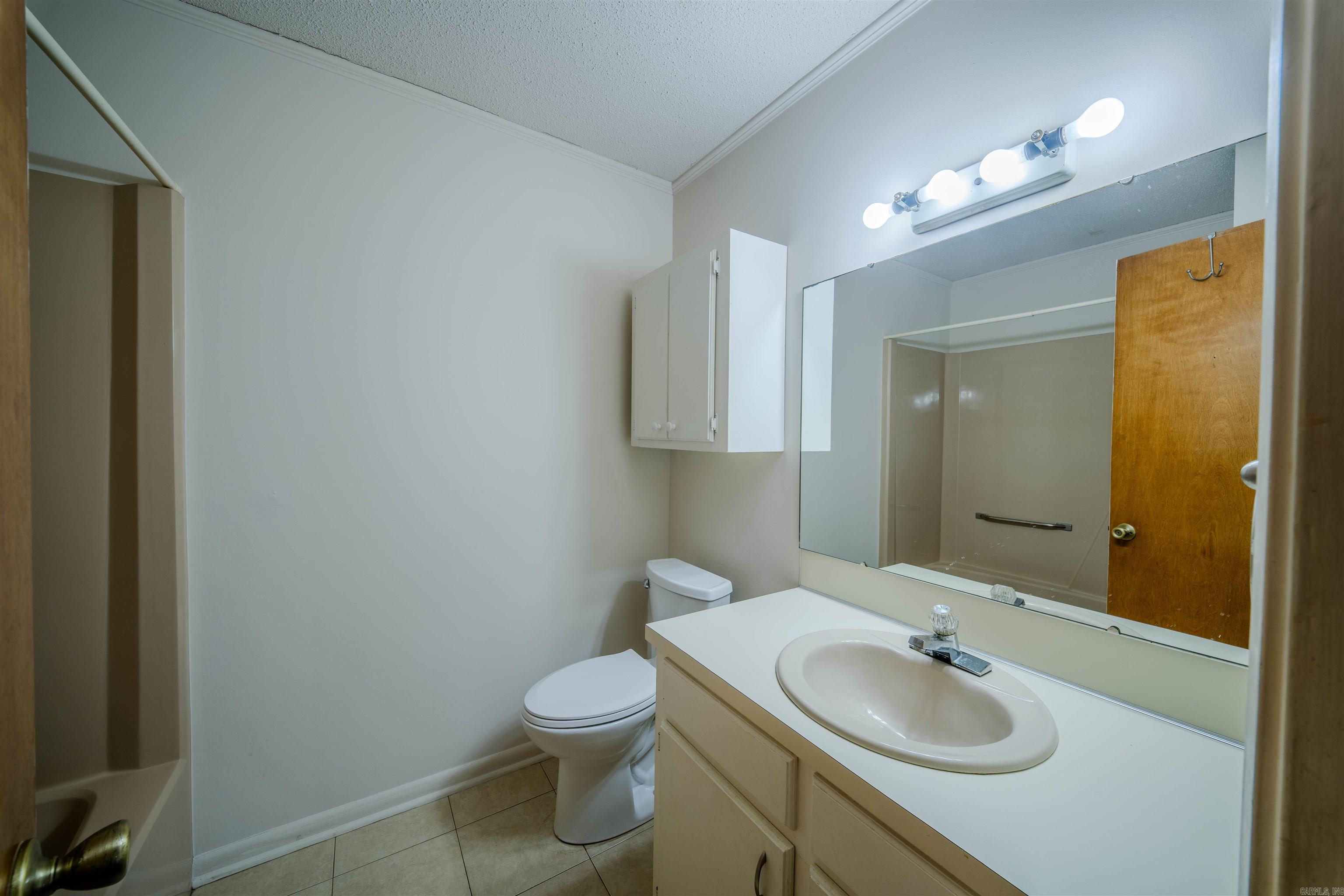 1174 Fabre Circle Property Photo 23