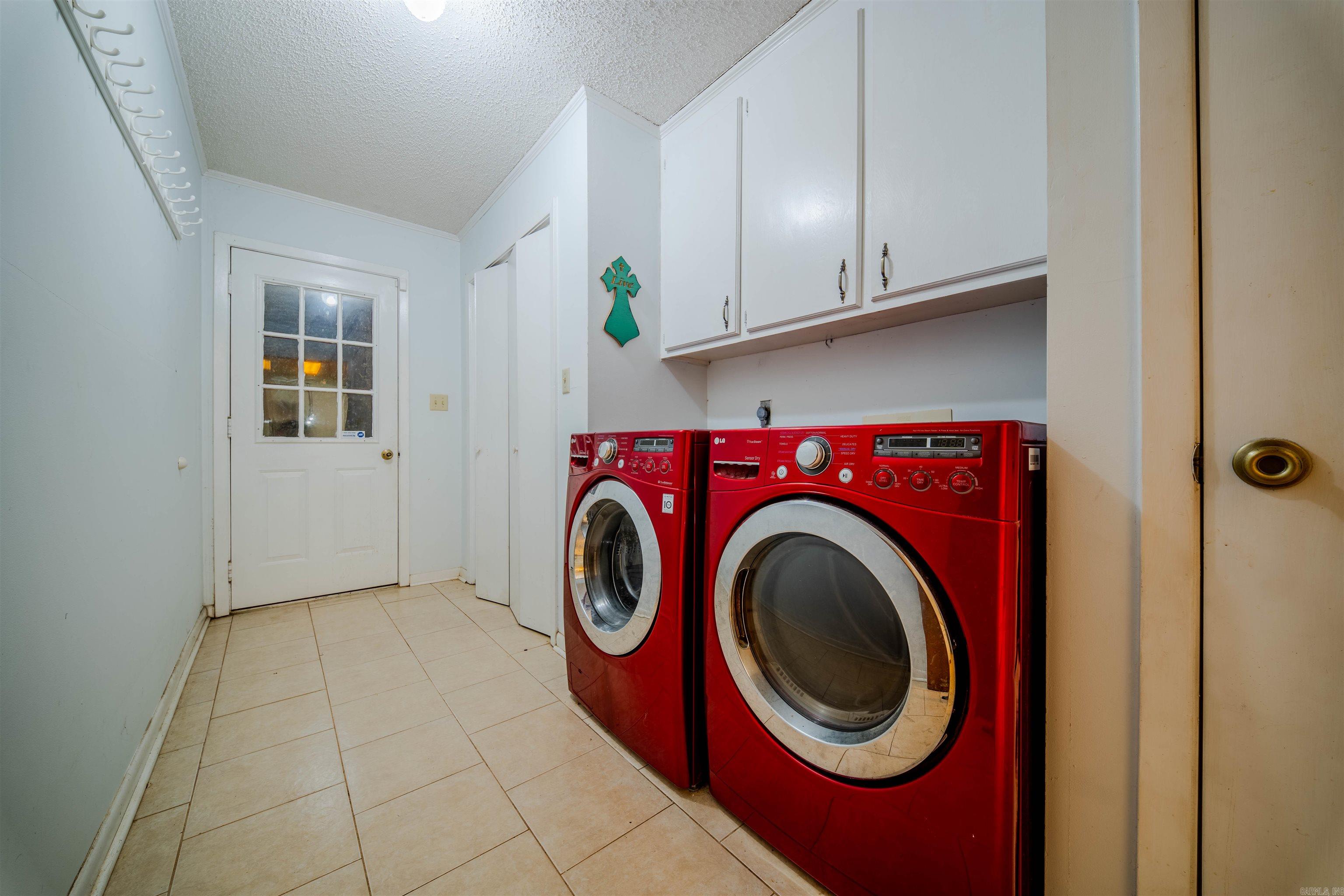 1174 Fabre Circle Property Photo 34